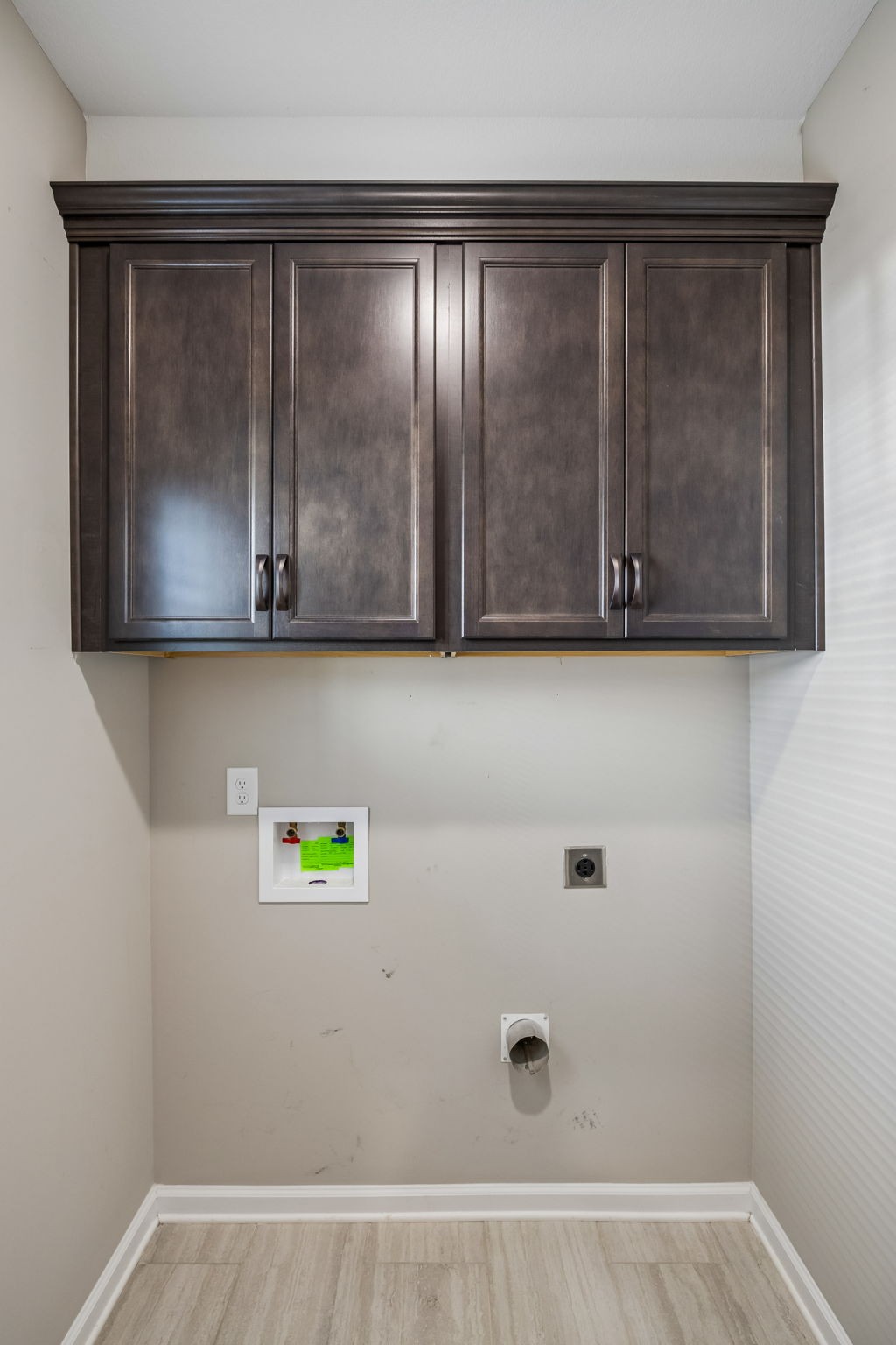 1565 Kestrel Dr