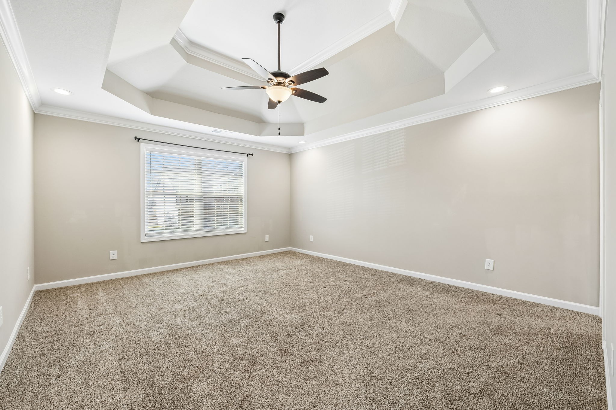 1565 Kestrel Dr