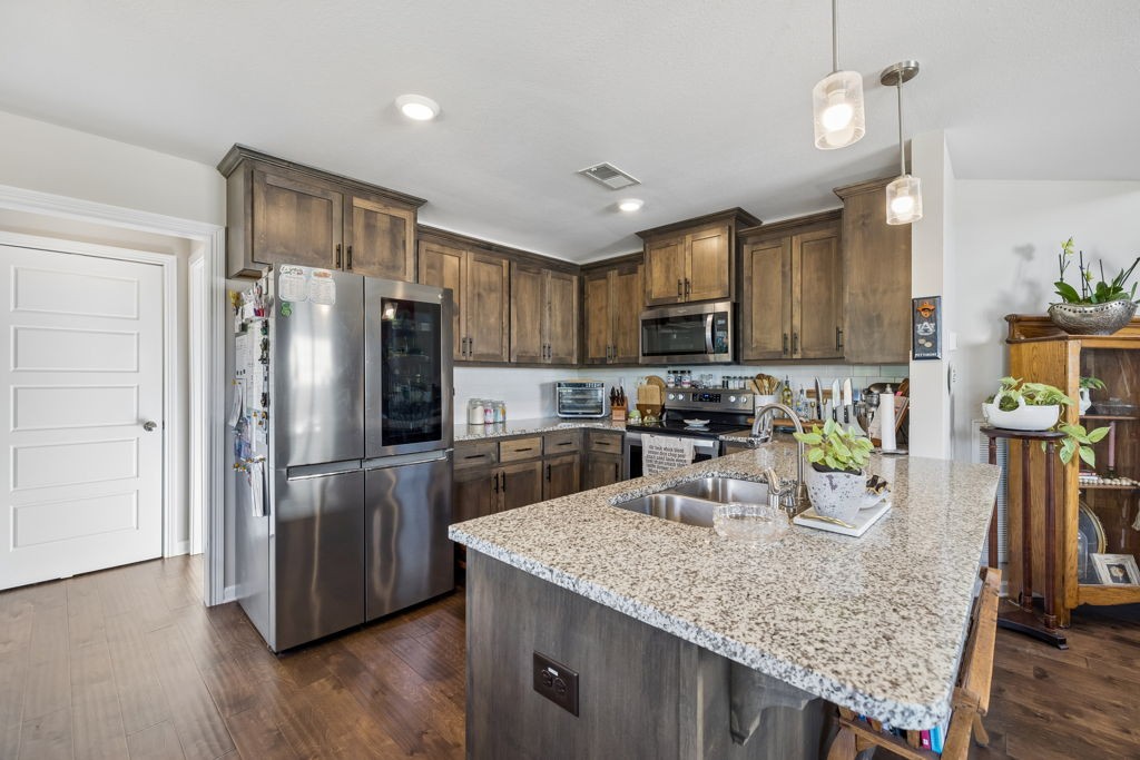 384 Wingfield Dr