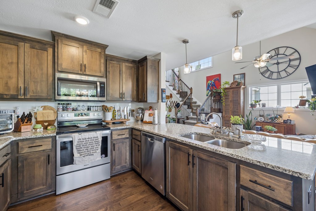 384 Wingfield Dr