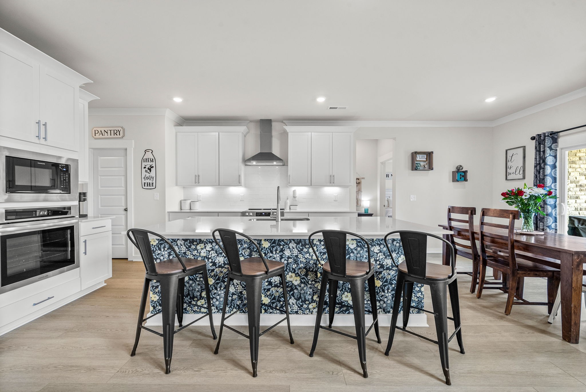 210 Autumn Fern Ct