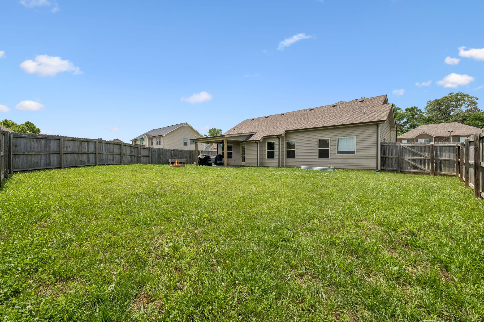 1075 Freedom Dr