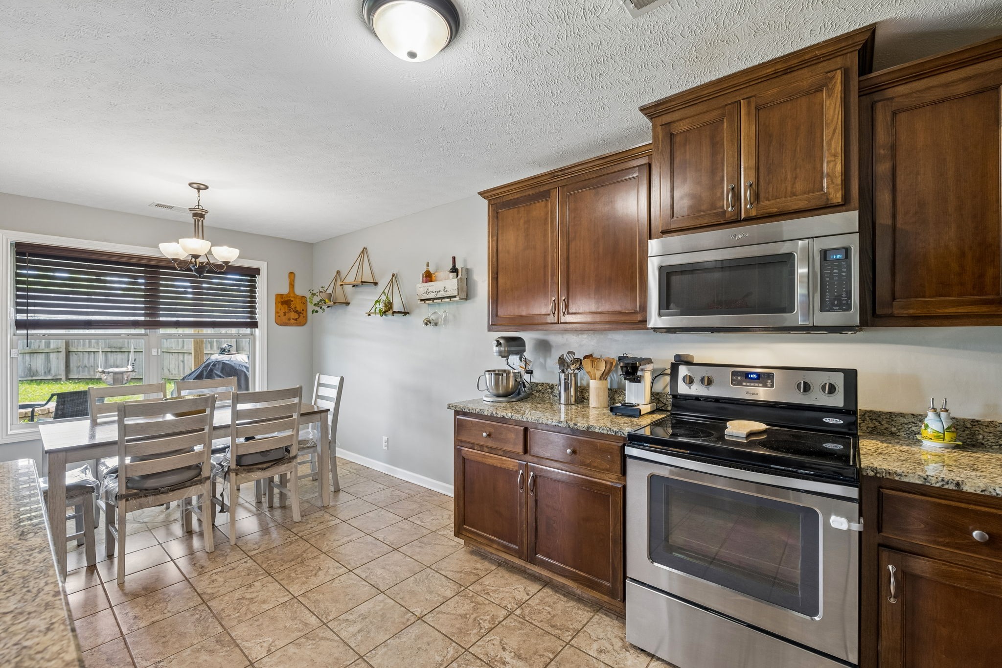 1075 Freedom Dr