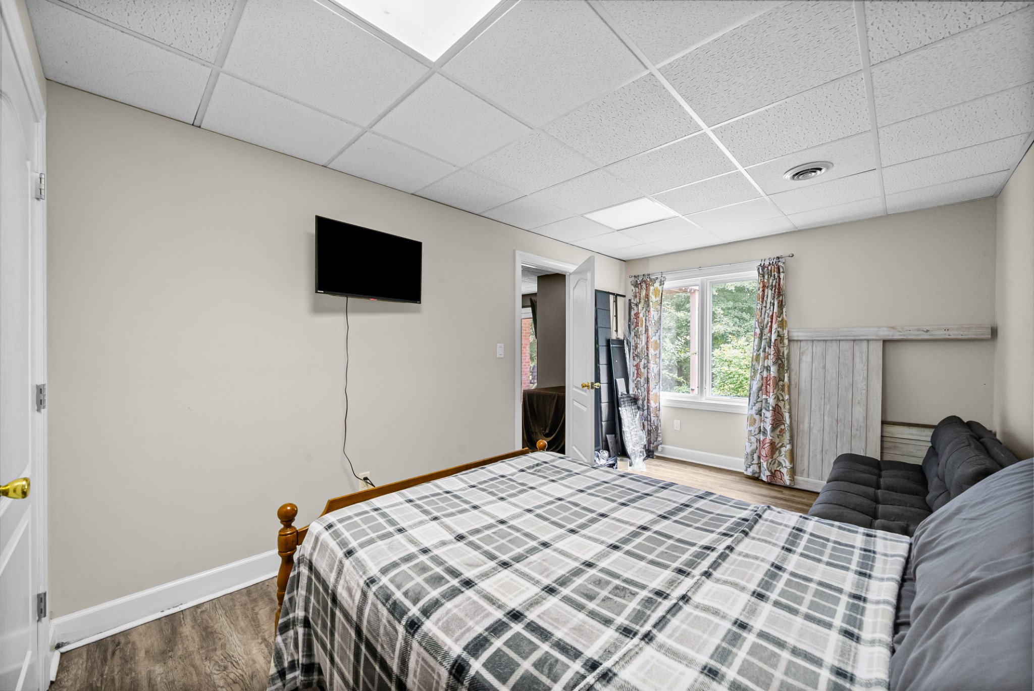 3055 Quisenberry Ln