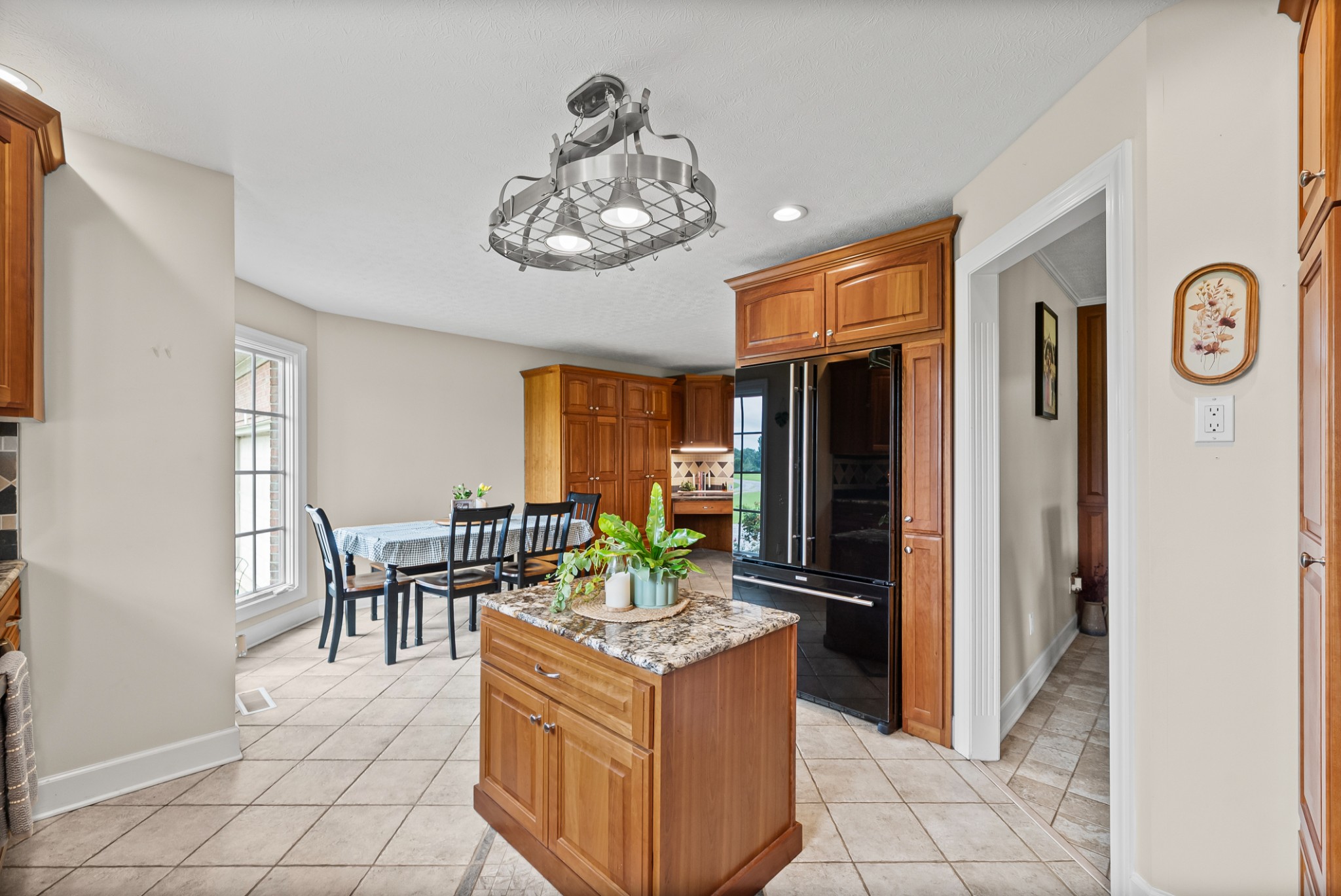 3055 Quisenberry Ln