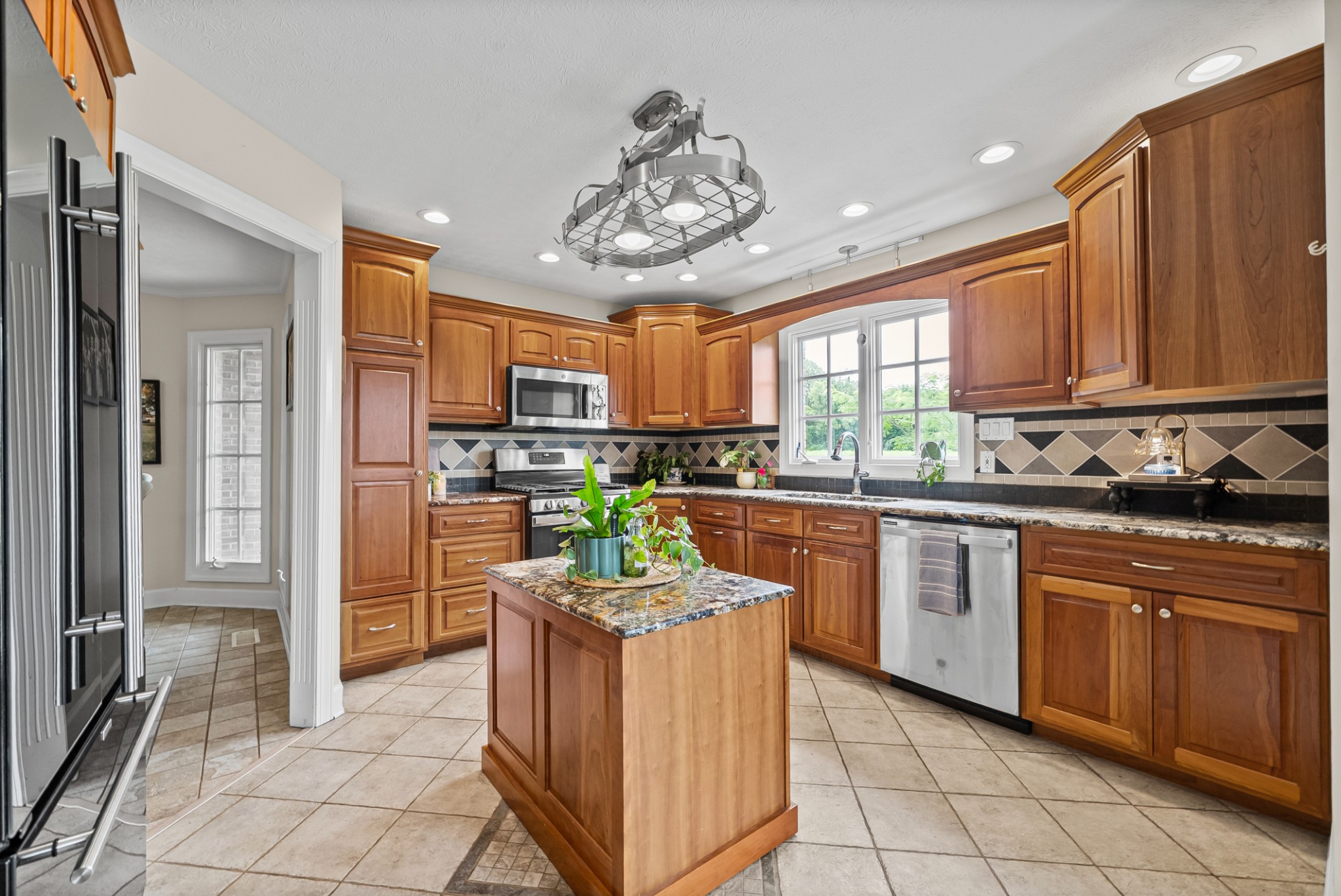 3055 Quisenberry Ln