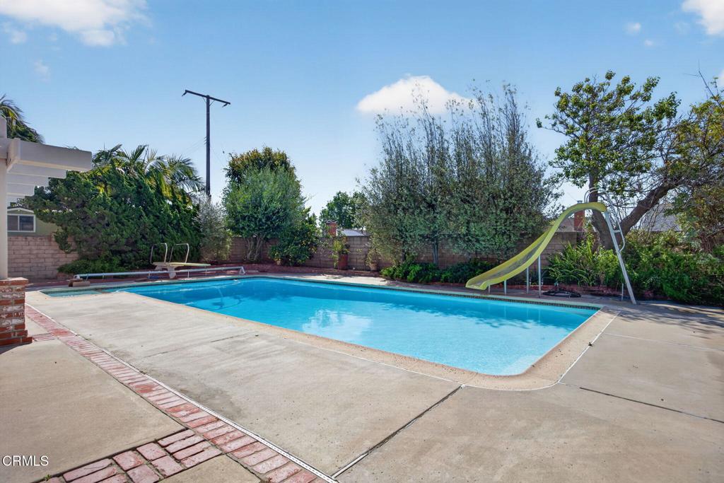1594 Hobart Drive