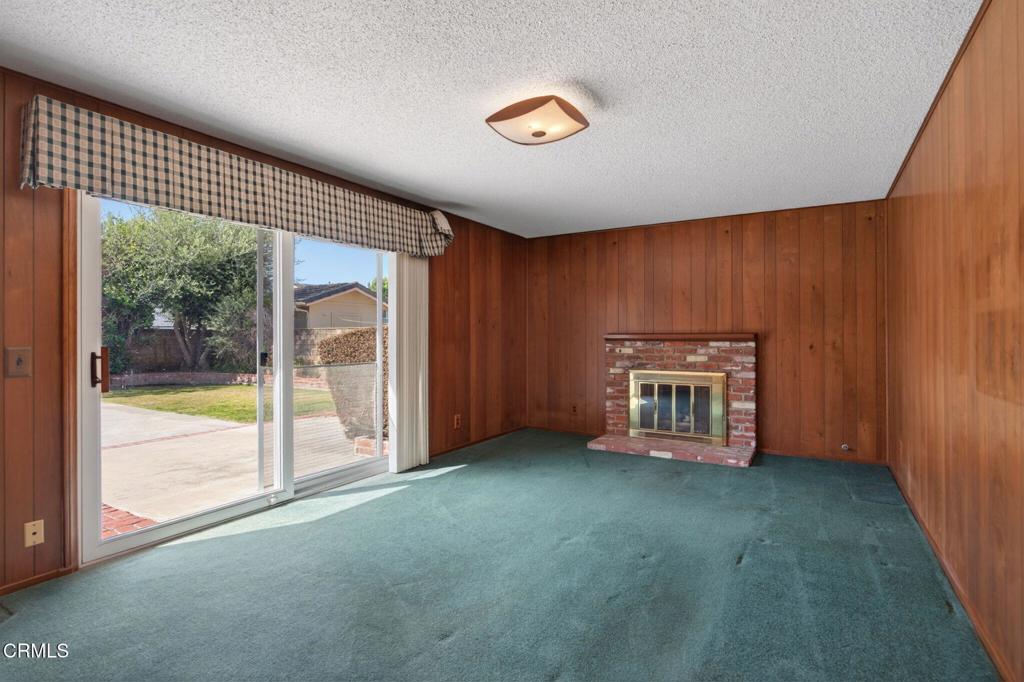 1594 Hobart Drive