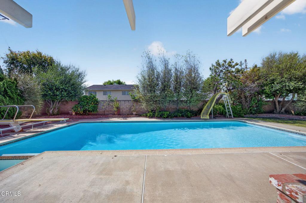 1594 Hobart Drive