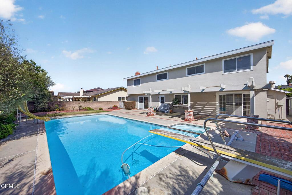 1594 Hobart Drive