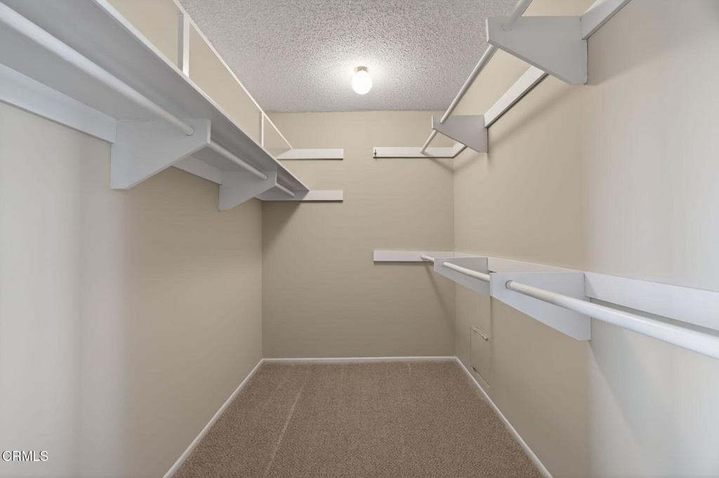 1594 Hobart Drive