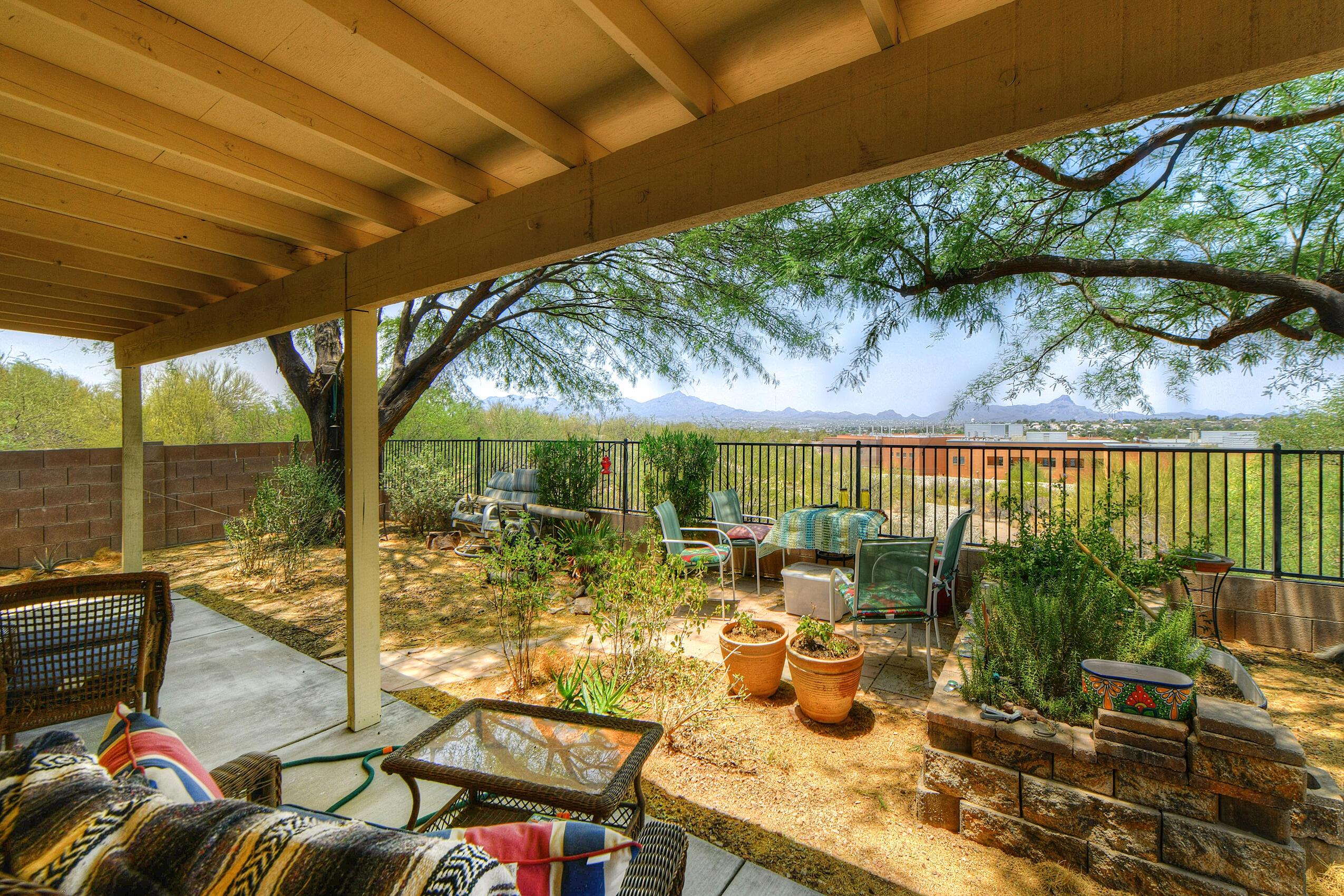 2576 W Cezanne Circle