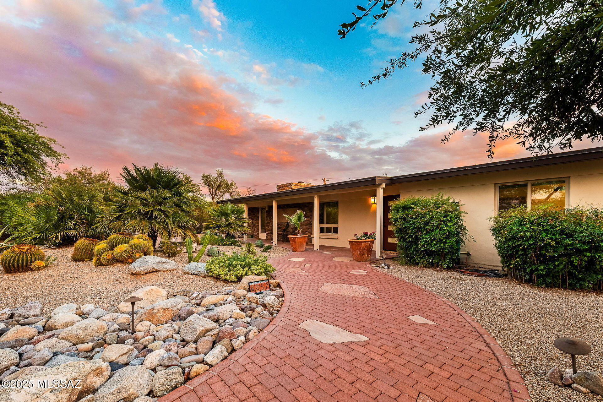 6052 E West Miramar Drive