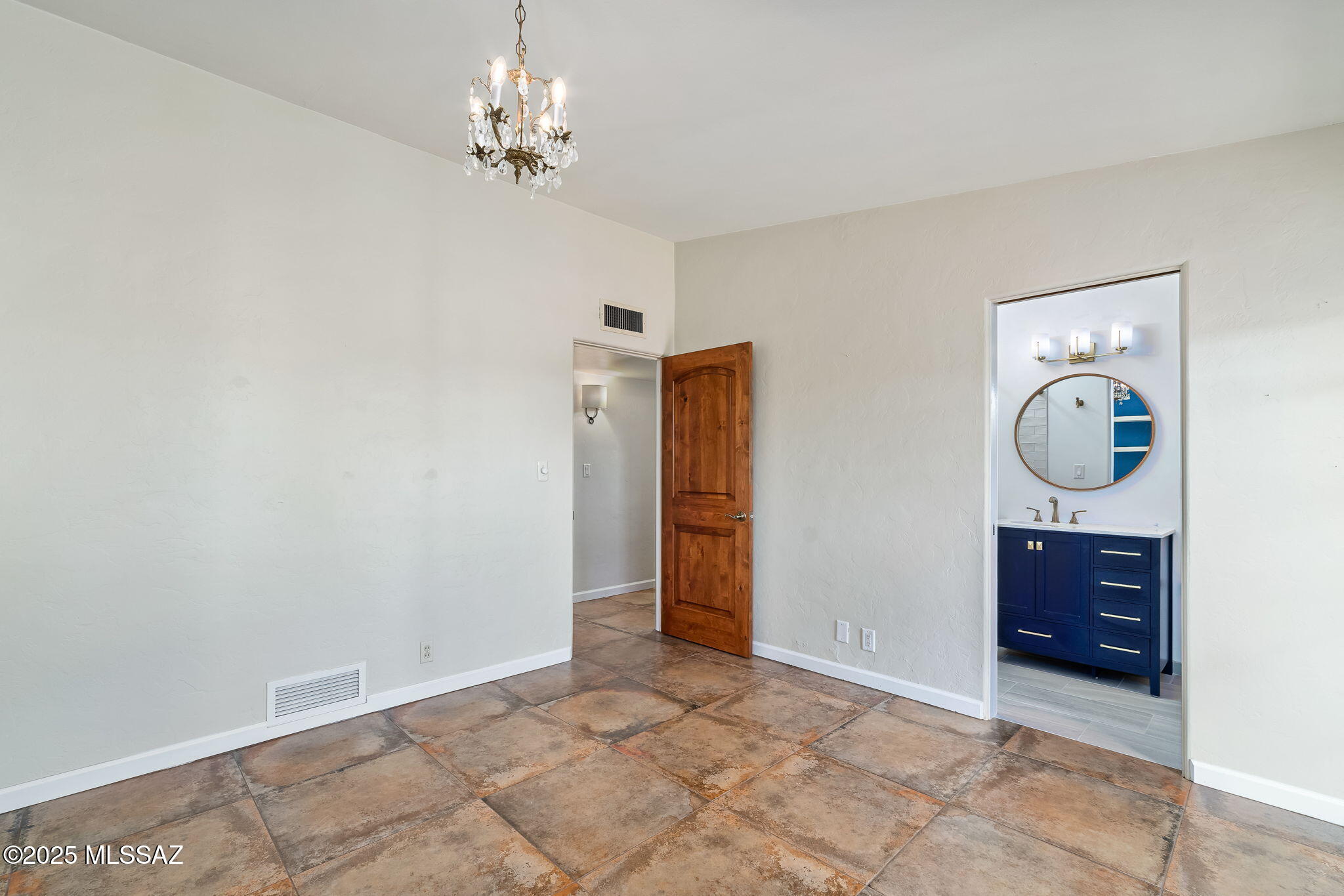 6052 E West Miramar Drive