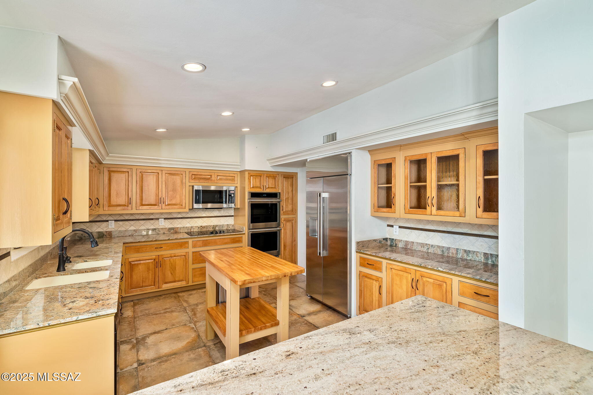 6052 E West Miramar Drive