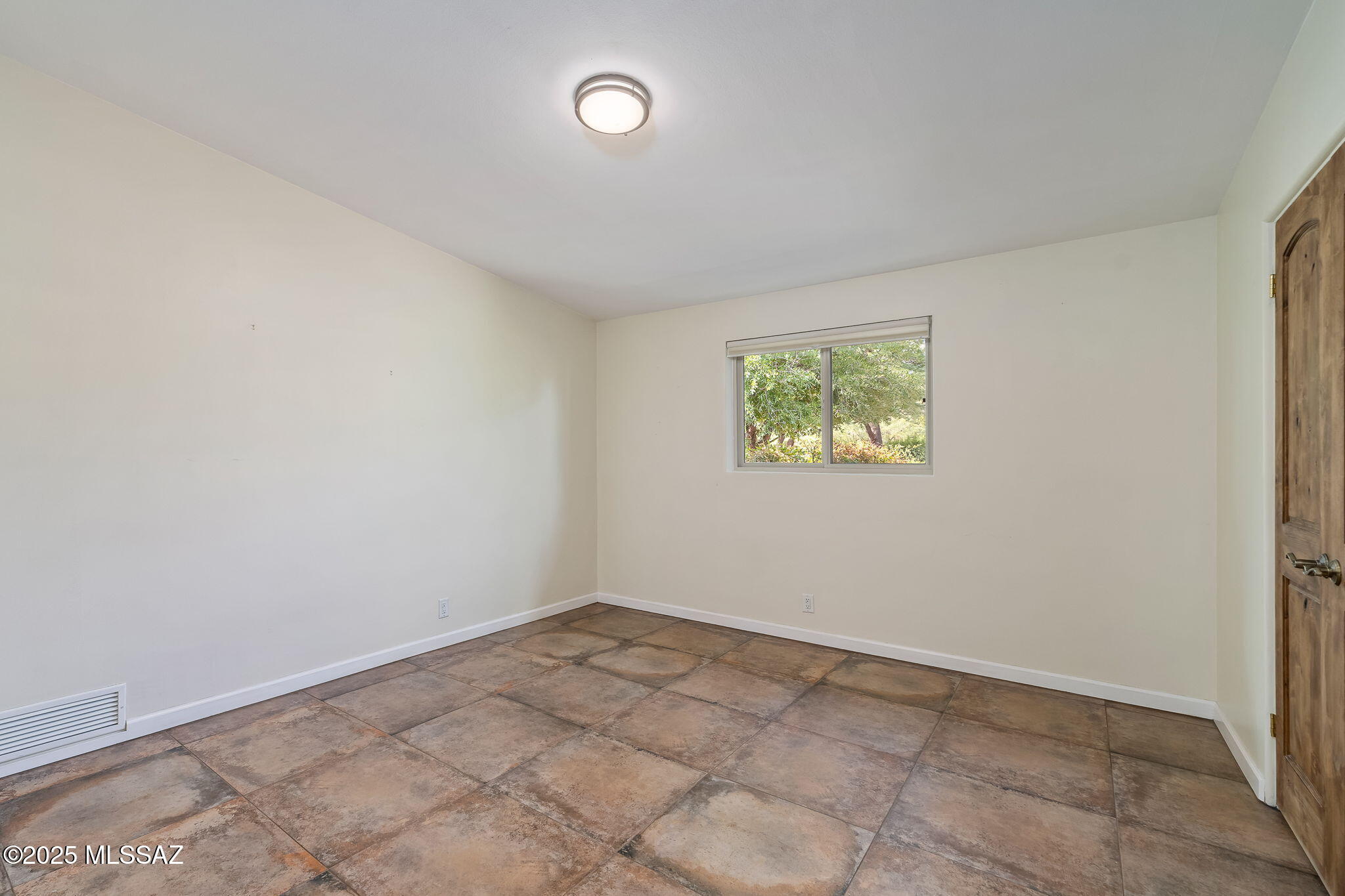 6052 E West Miramar Drive