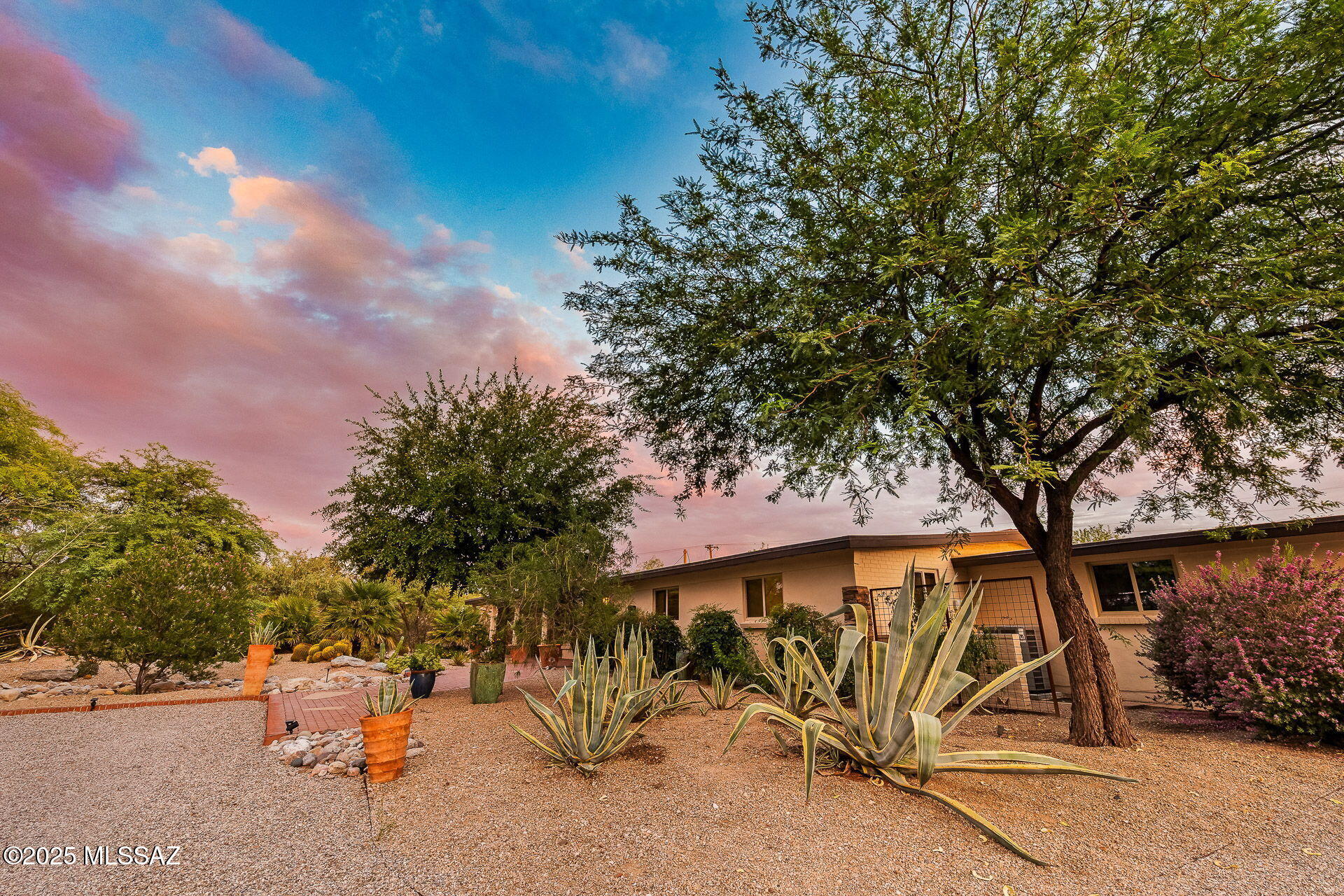 6052 E West Miramar Drive