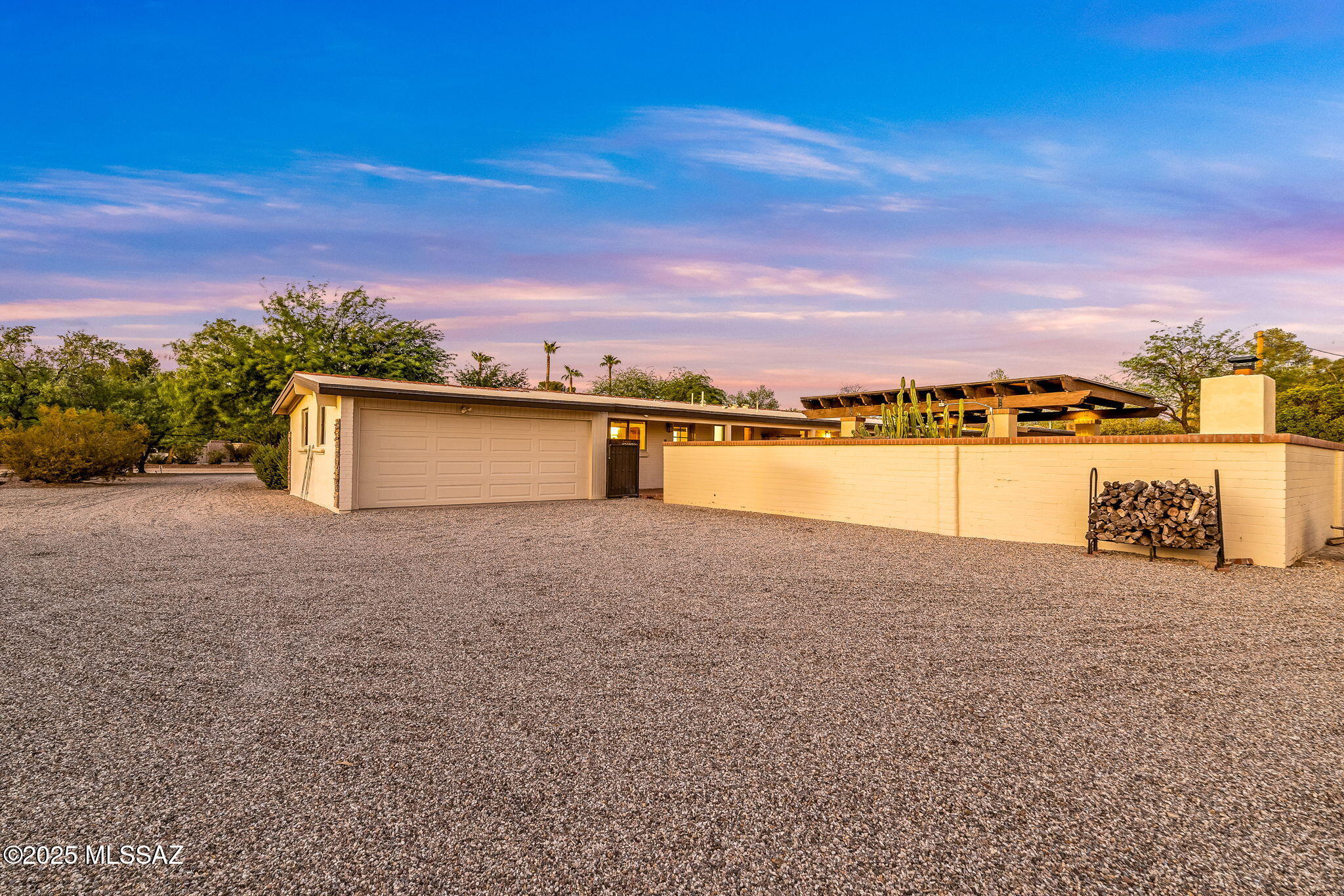 6052 E West Miramar Drive