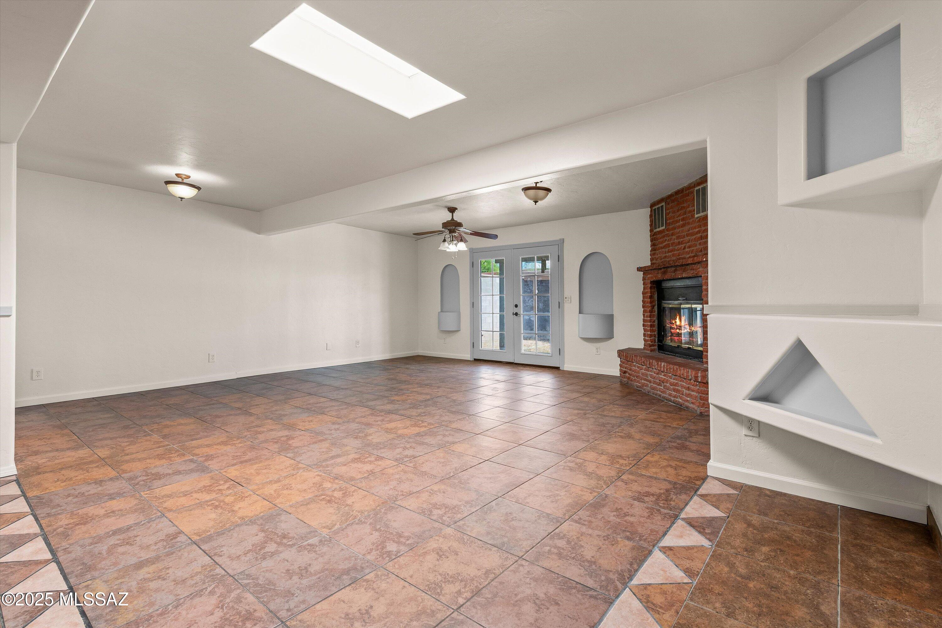 3063 W Paseo De Las Aves