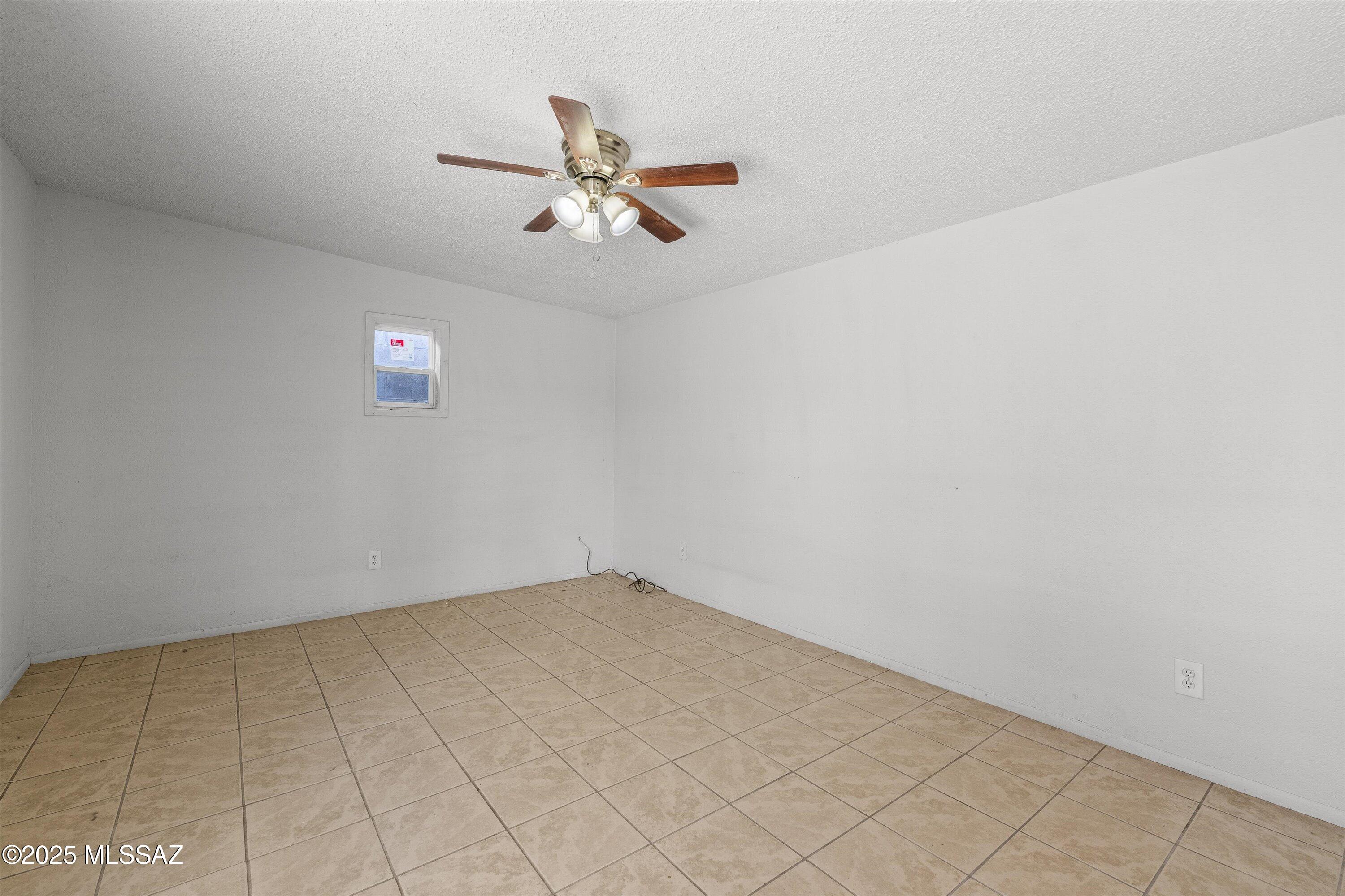 3063 W Paseo De Las Aves