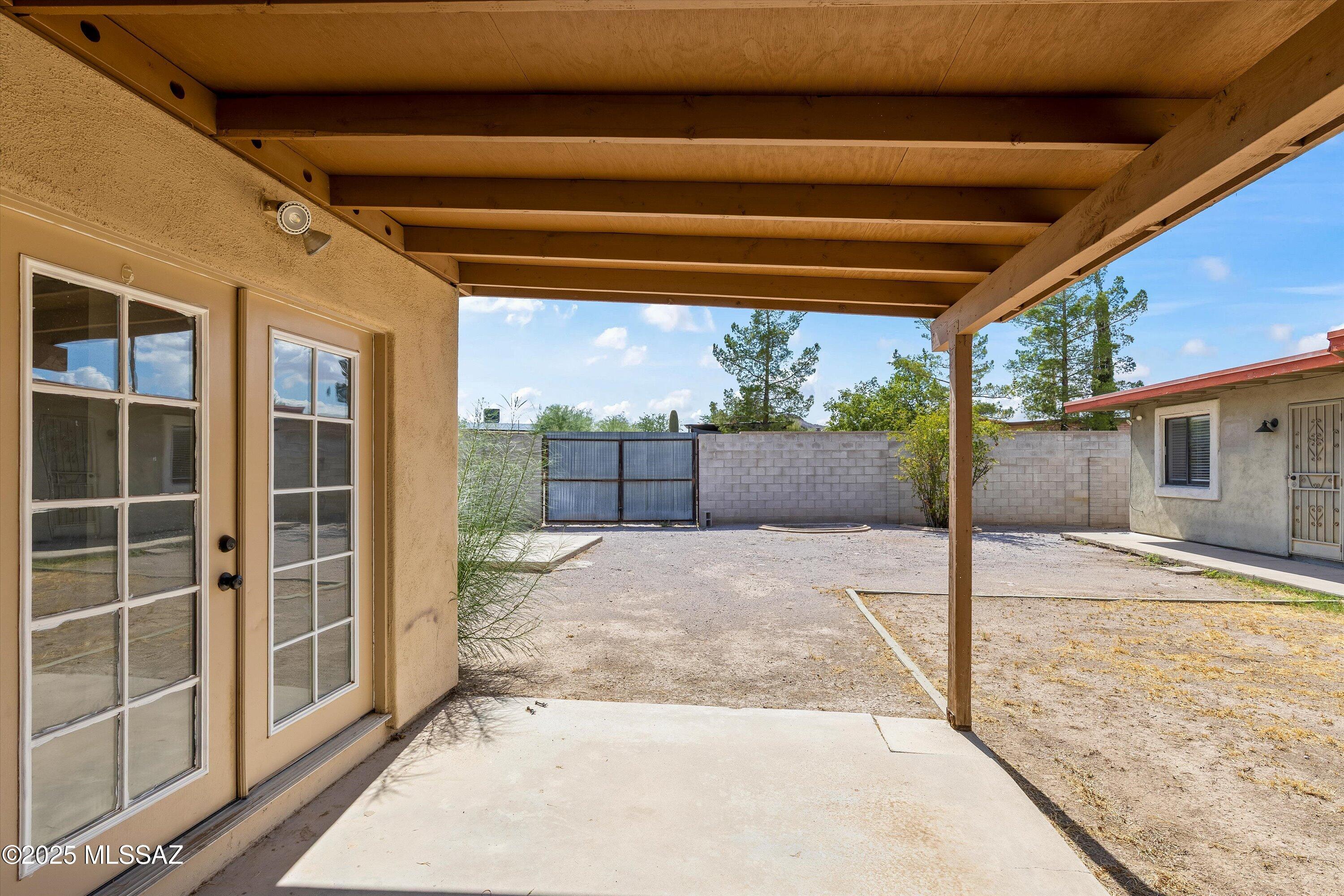 3063 W Paseo De Las Aves