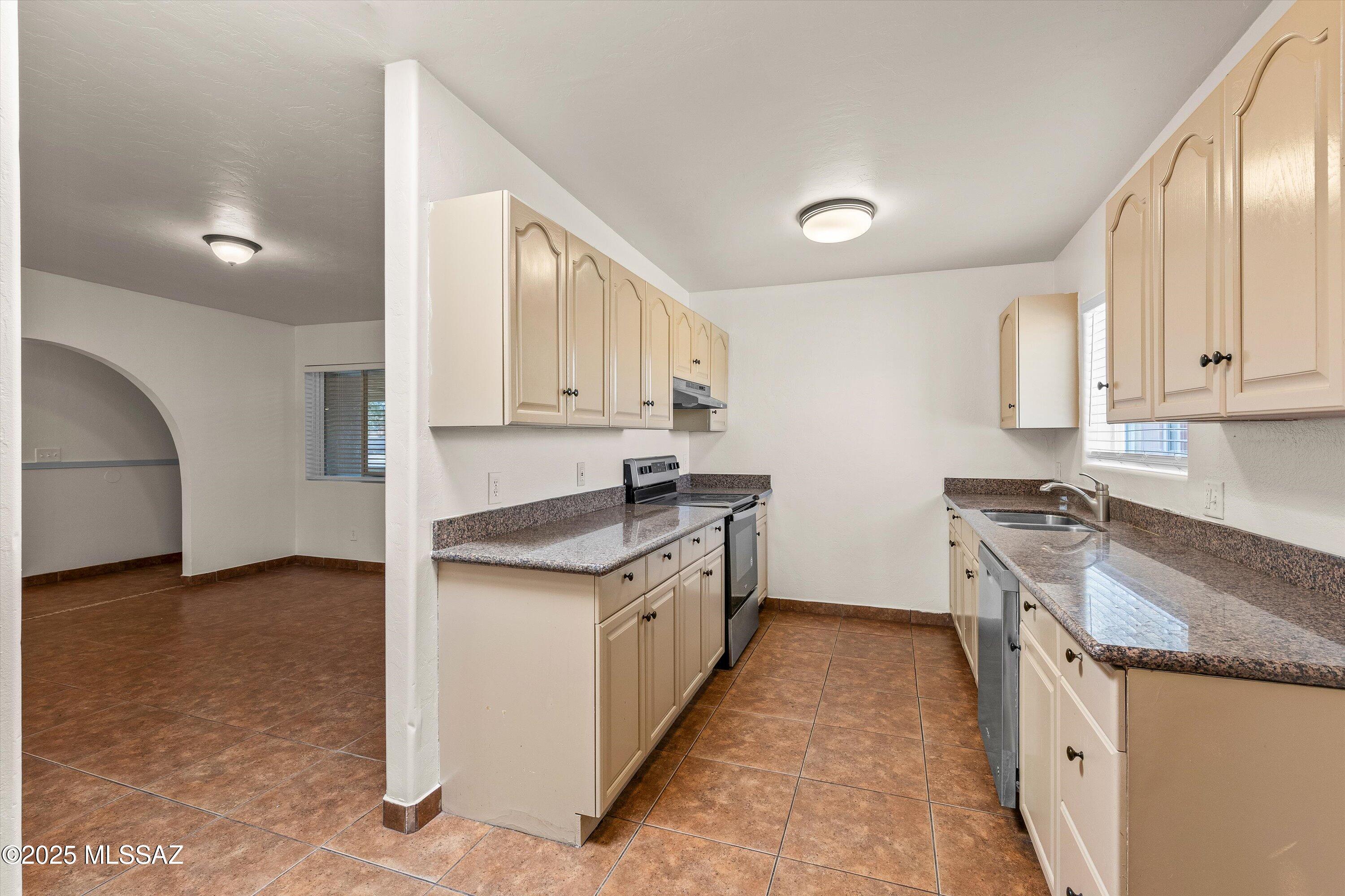 3063 W Paseo De Las Aves