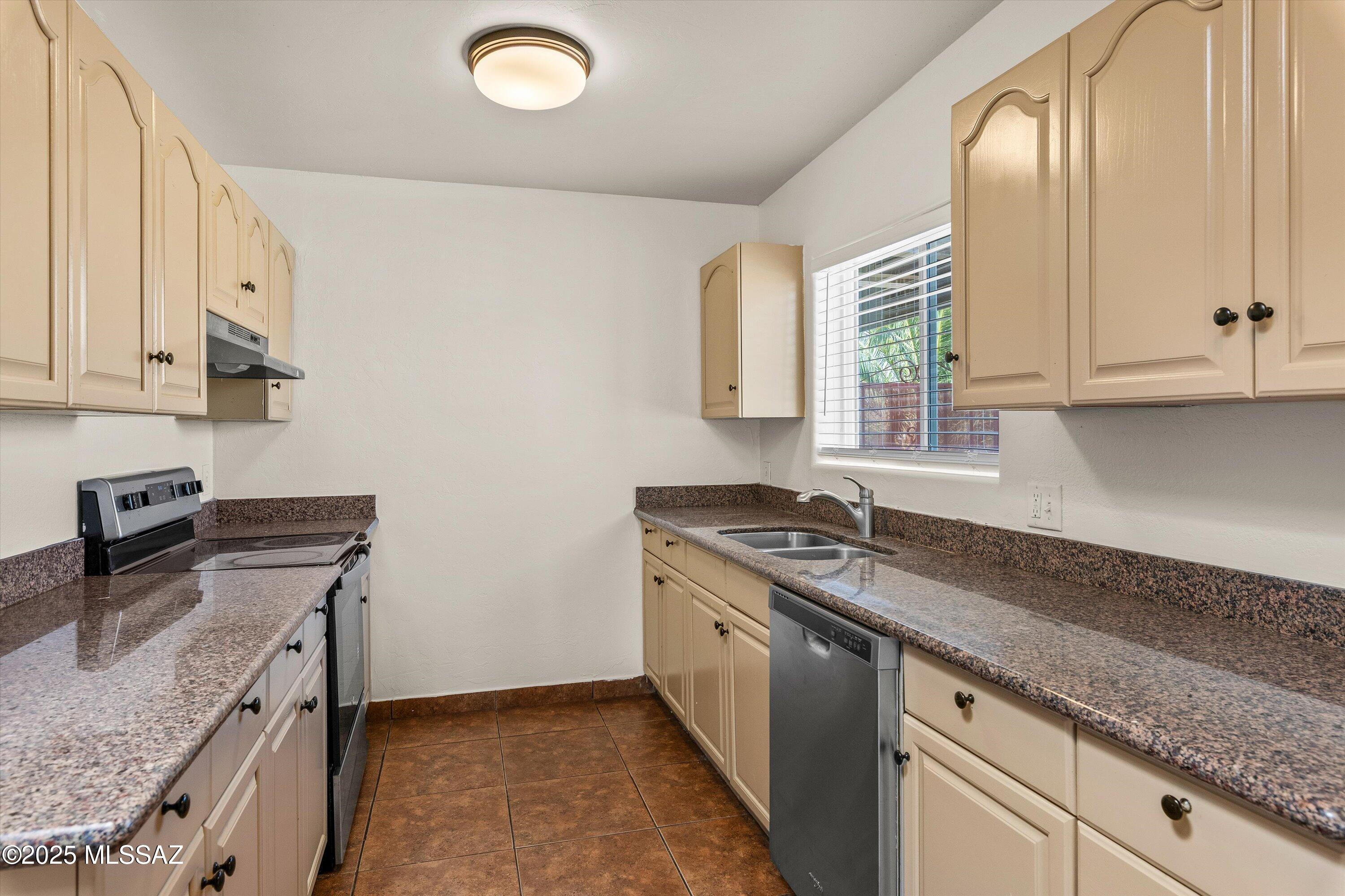 3063 W Paseo De Las Aves