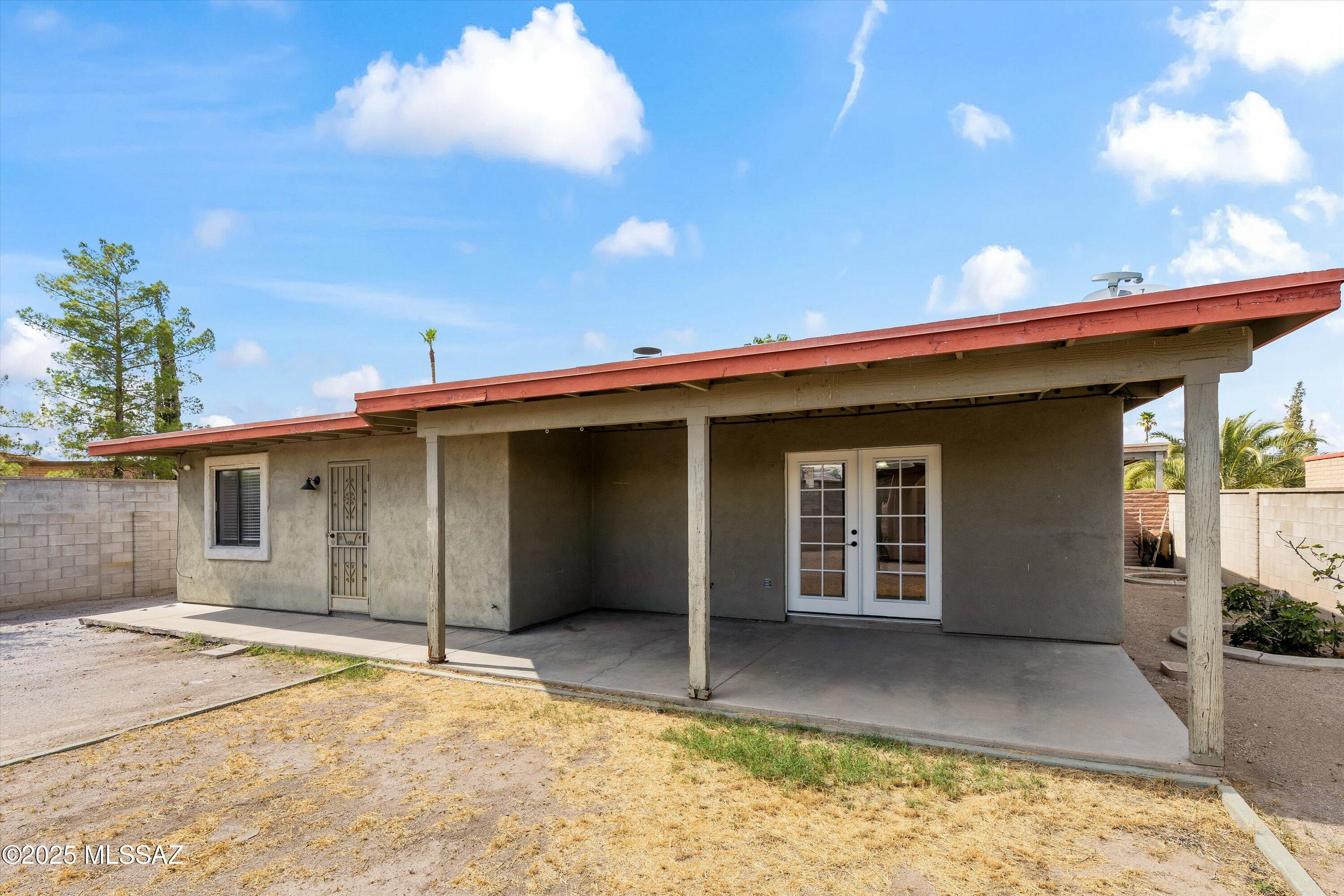 3063 W Paseo De Las Aves