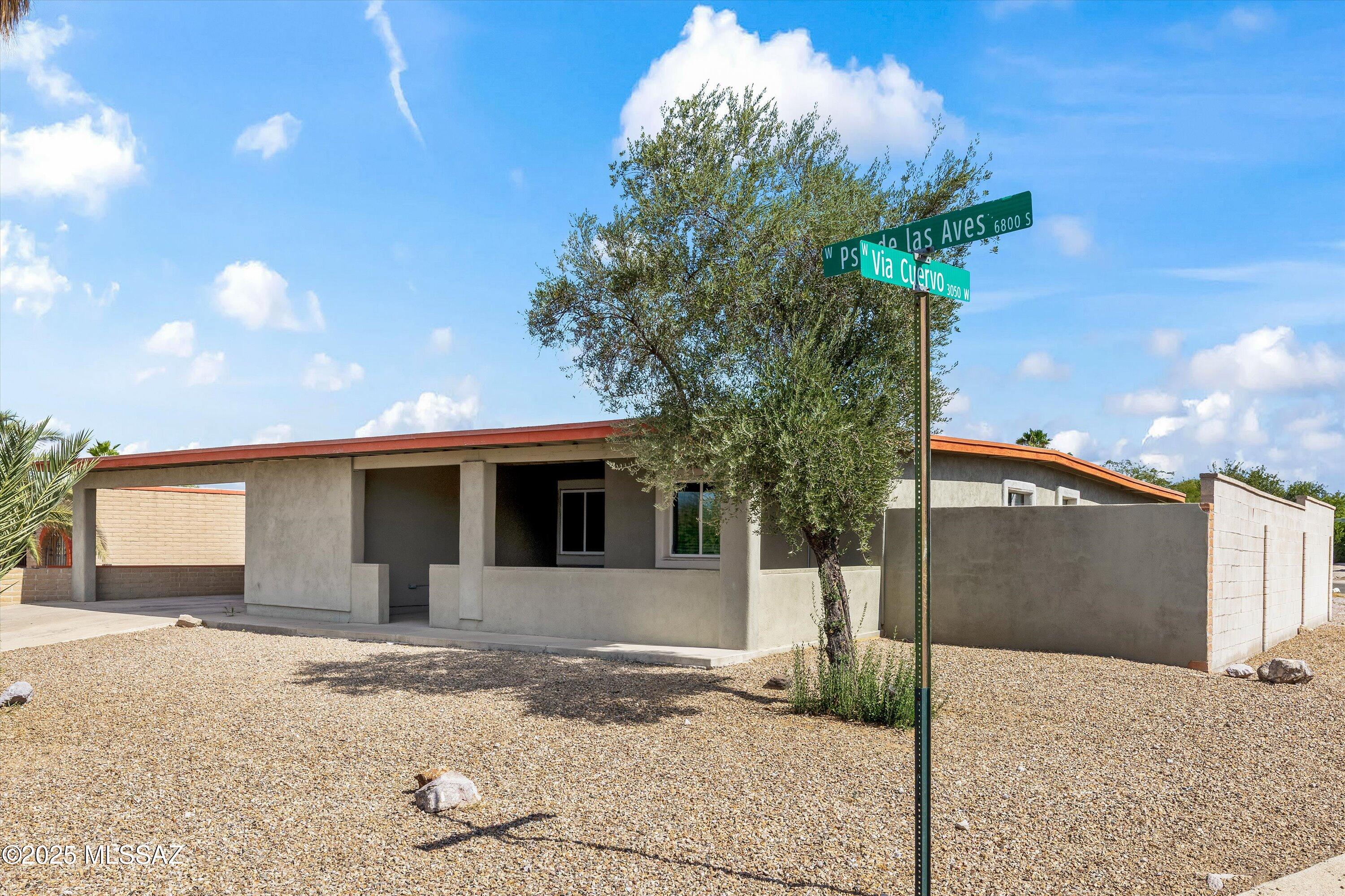 3063 W Paseo De Las Aves