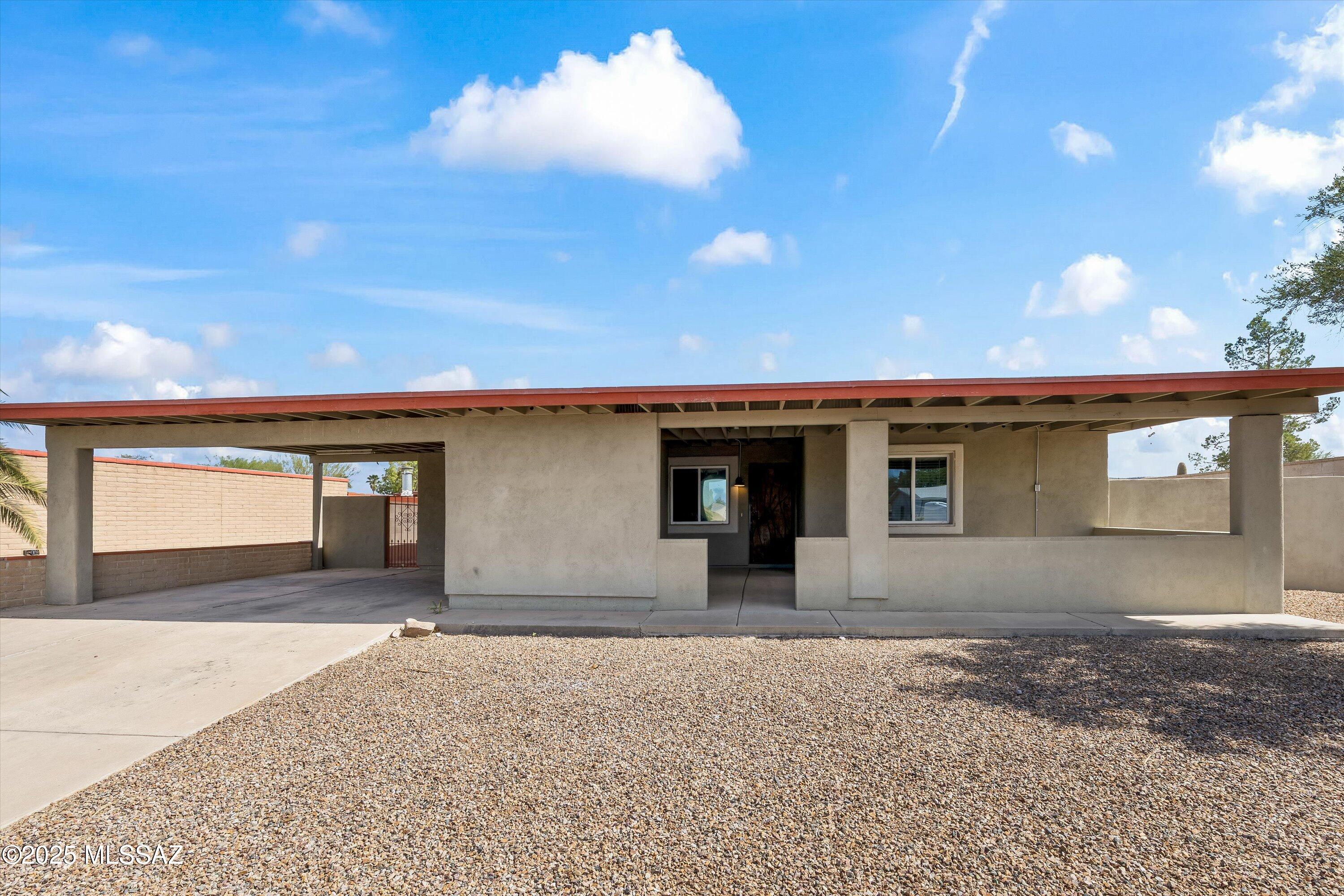 3063 W Paseo De Las Aves