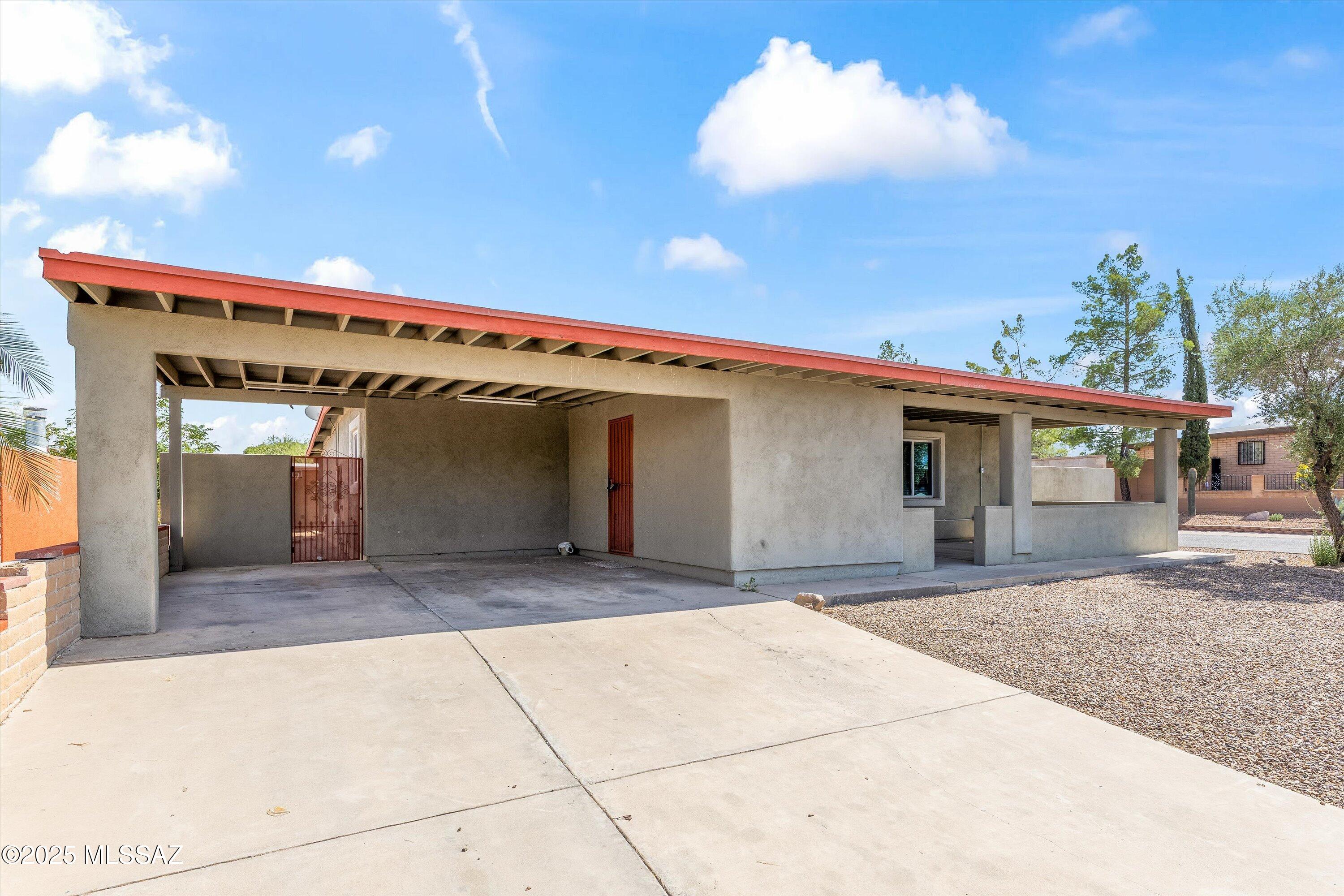 3063 W Paseo De Las Aves