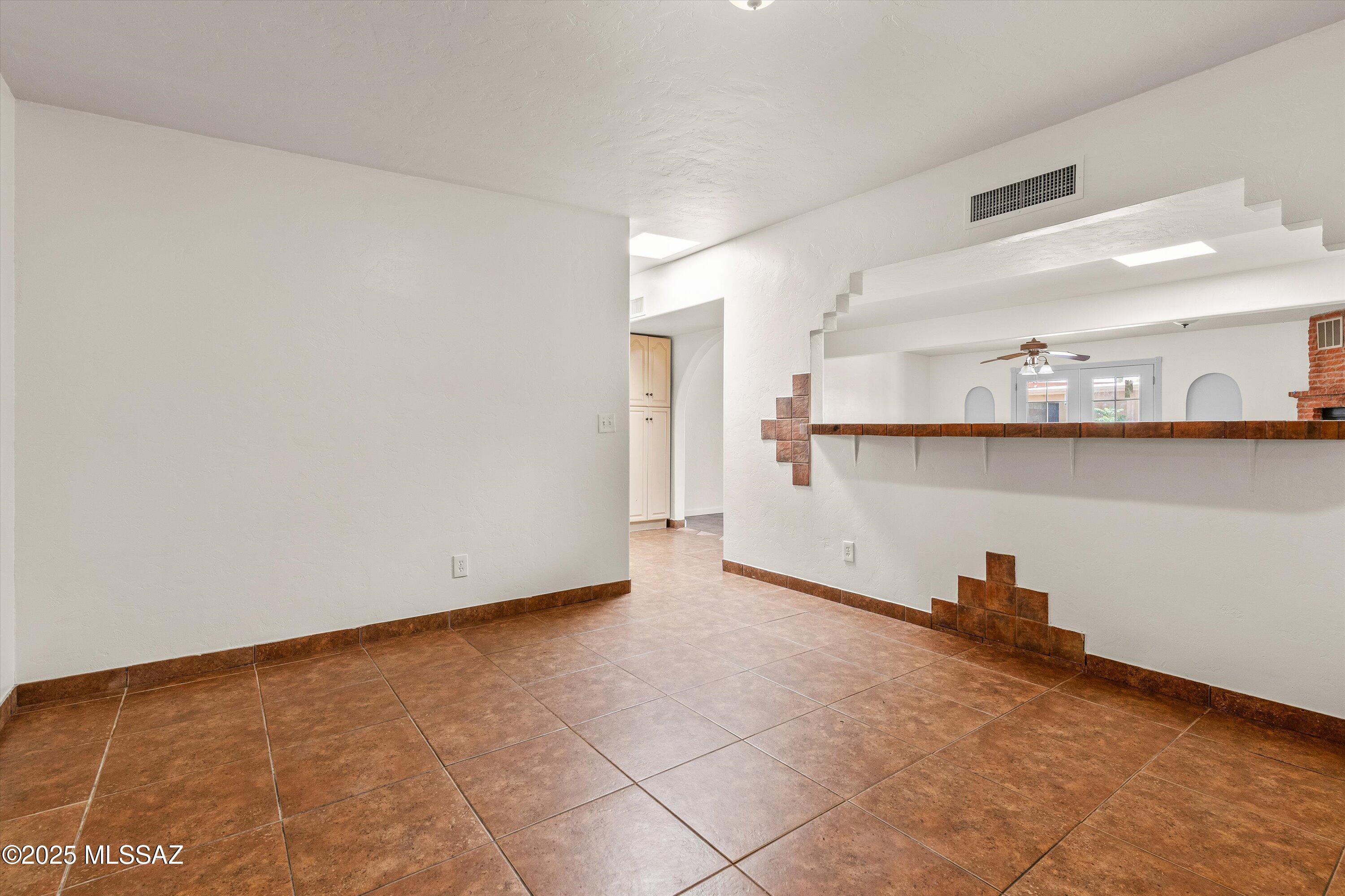 3063 W Paseo De Las Aves