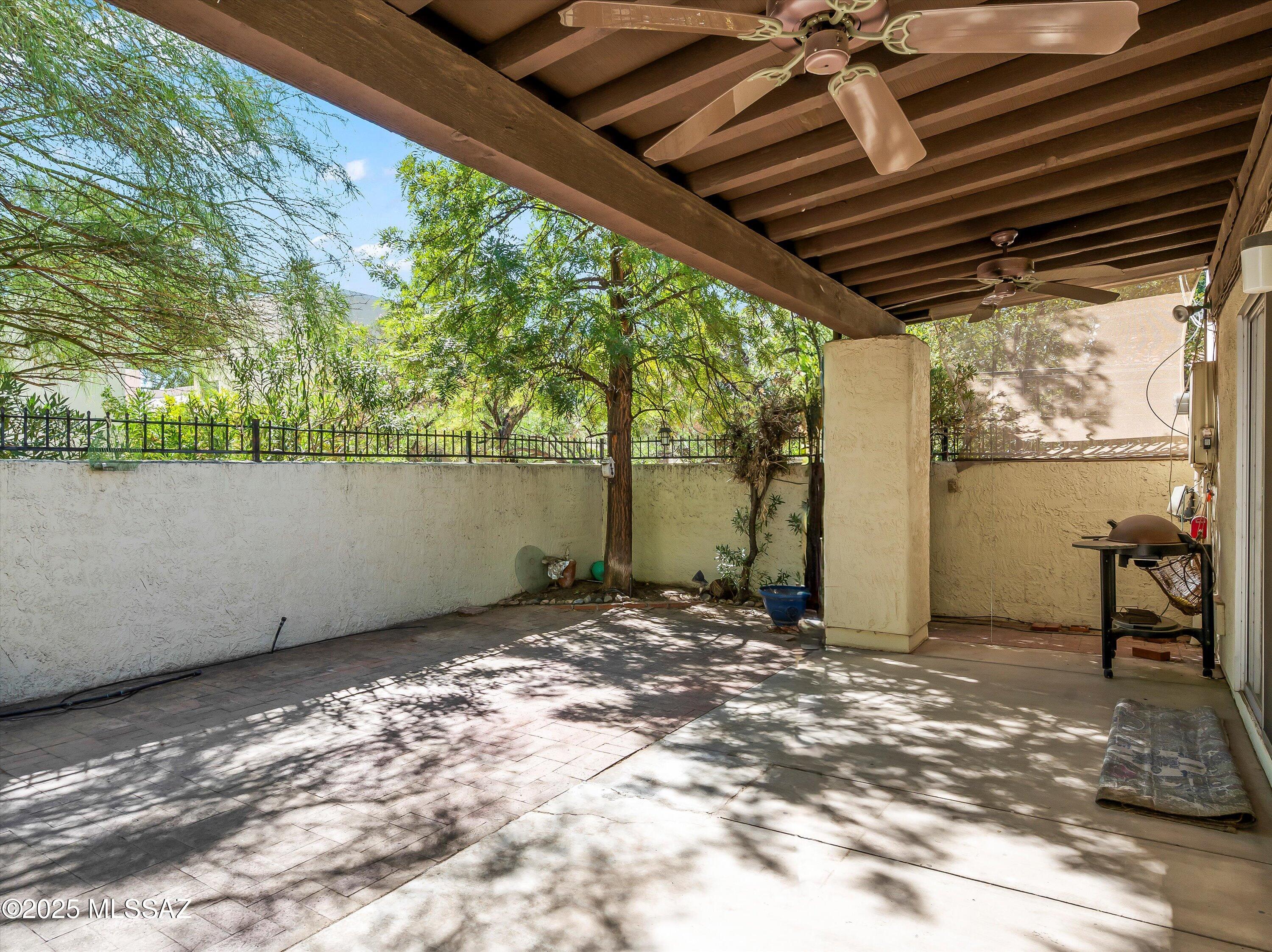 2950 N Placita Nueva