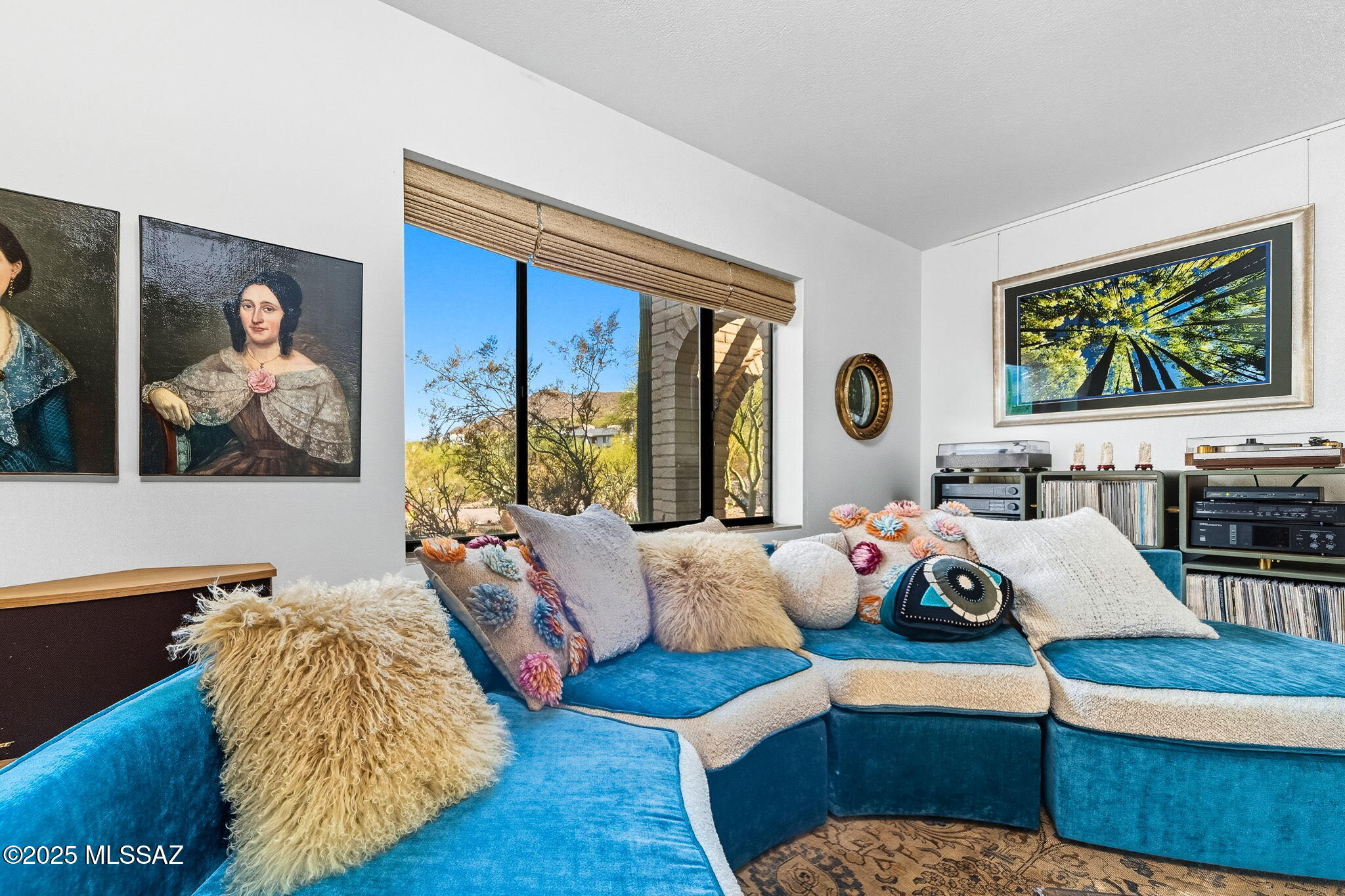 925 N Smoketree Circle