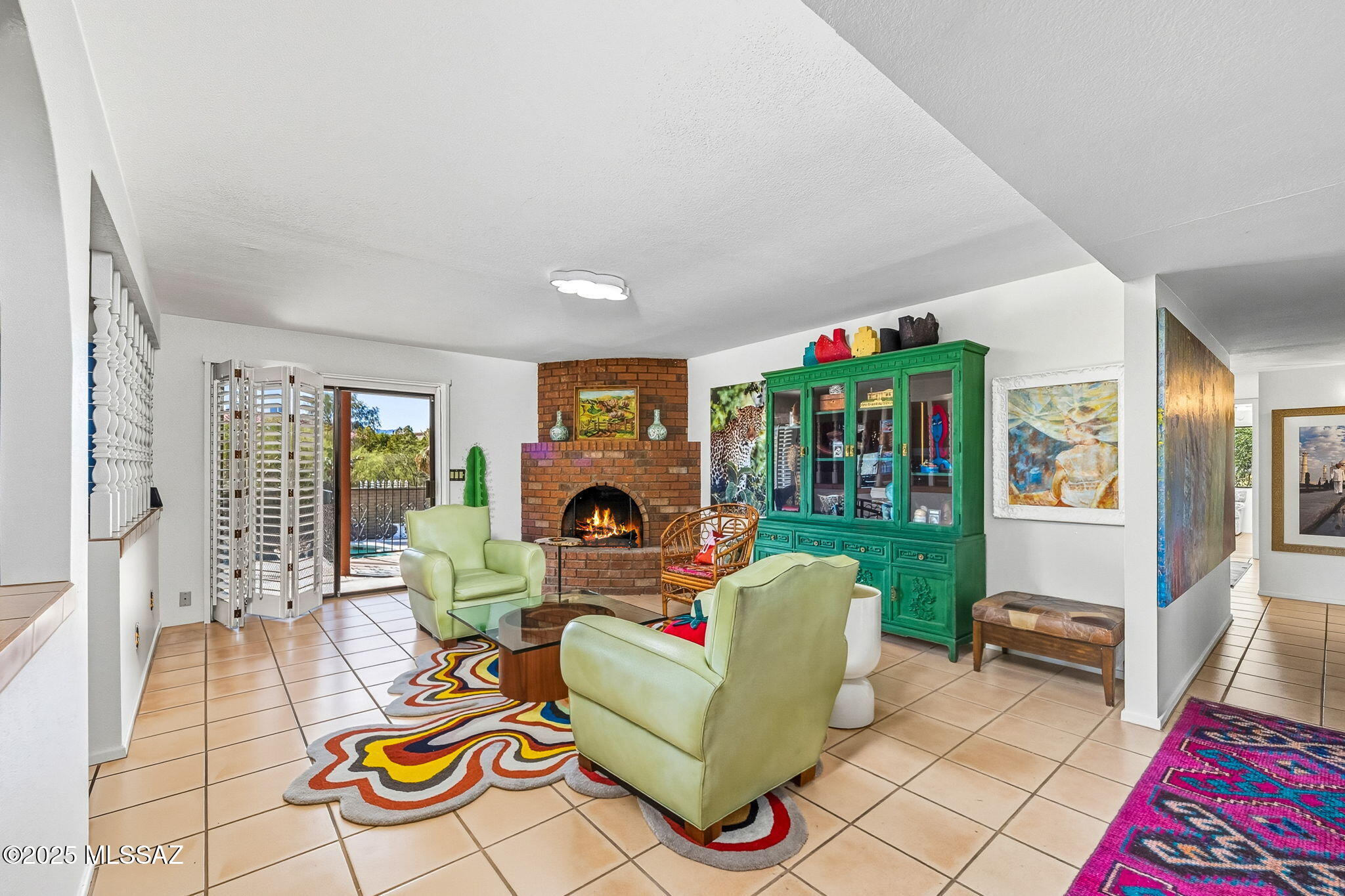 925 N Smoketree Circle