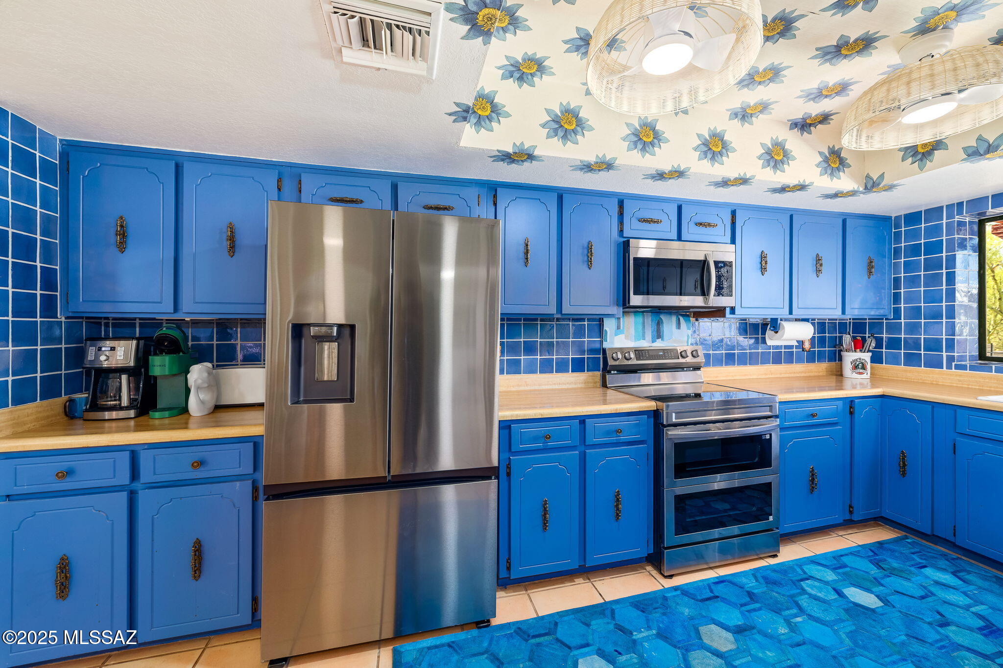 925 N Smoketree Circle