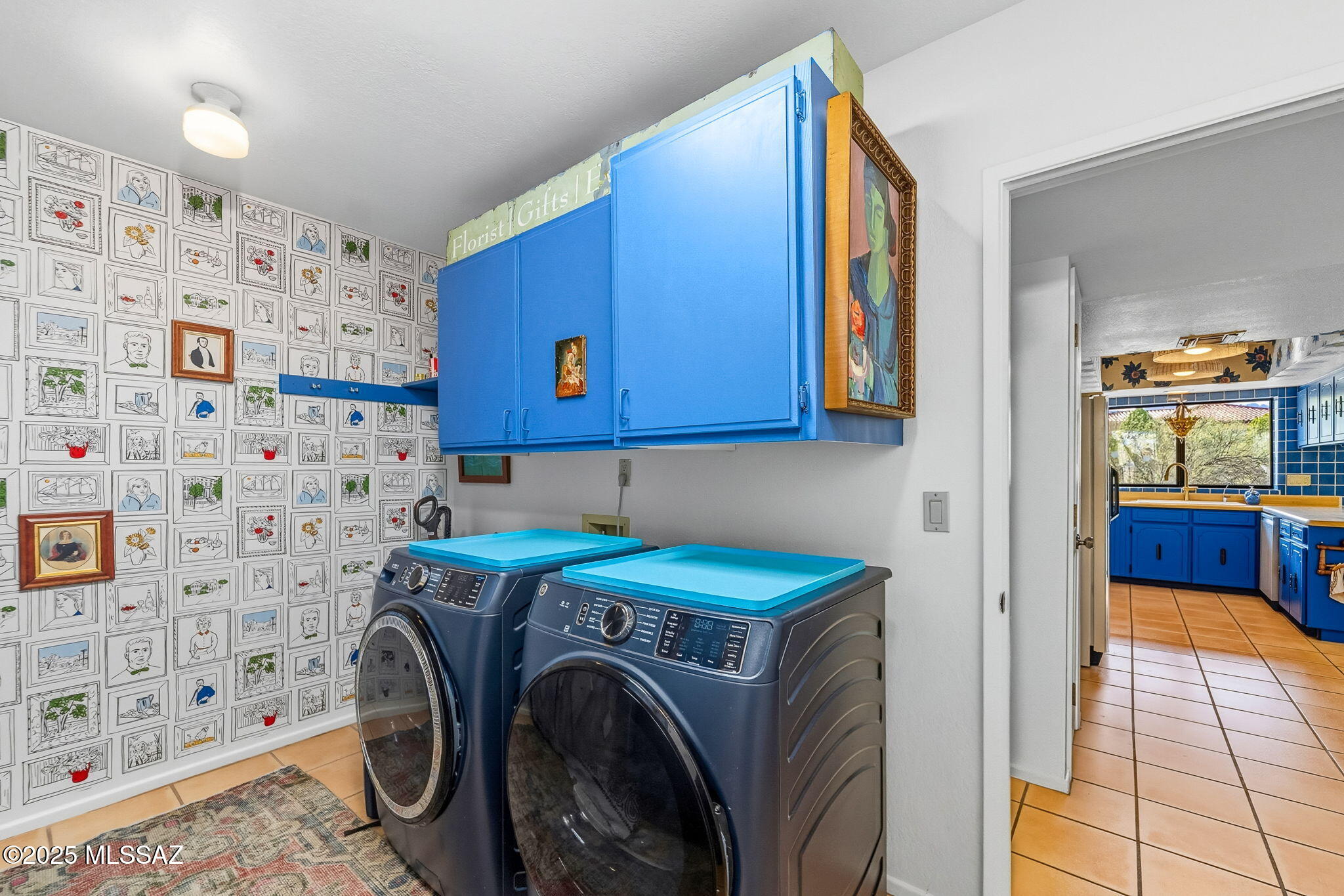 925 N Smoketree Circle