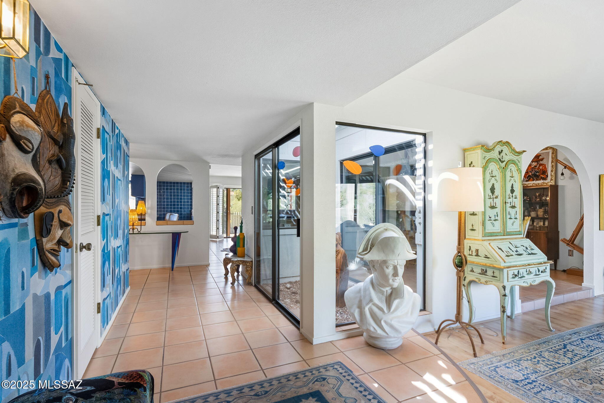 925 N Smoketree Circle