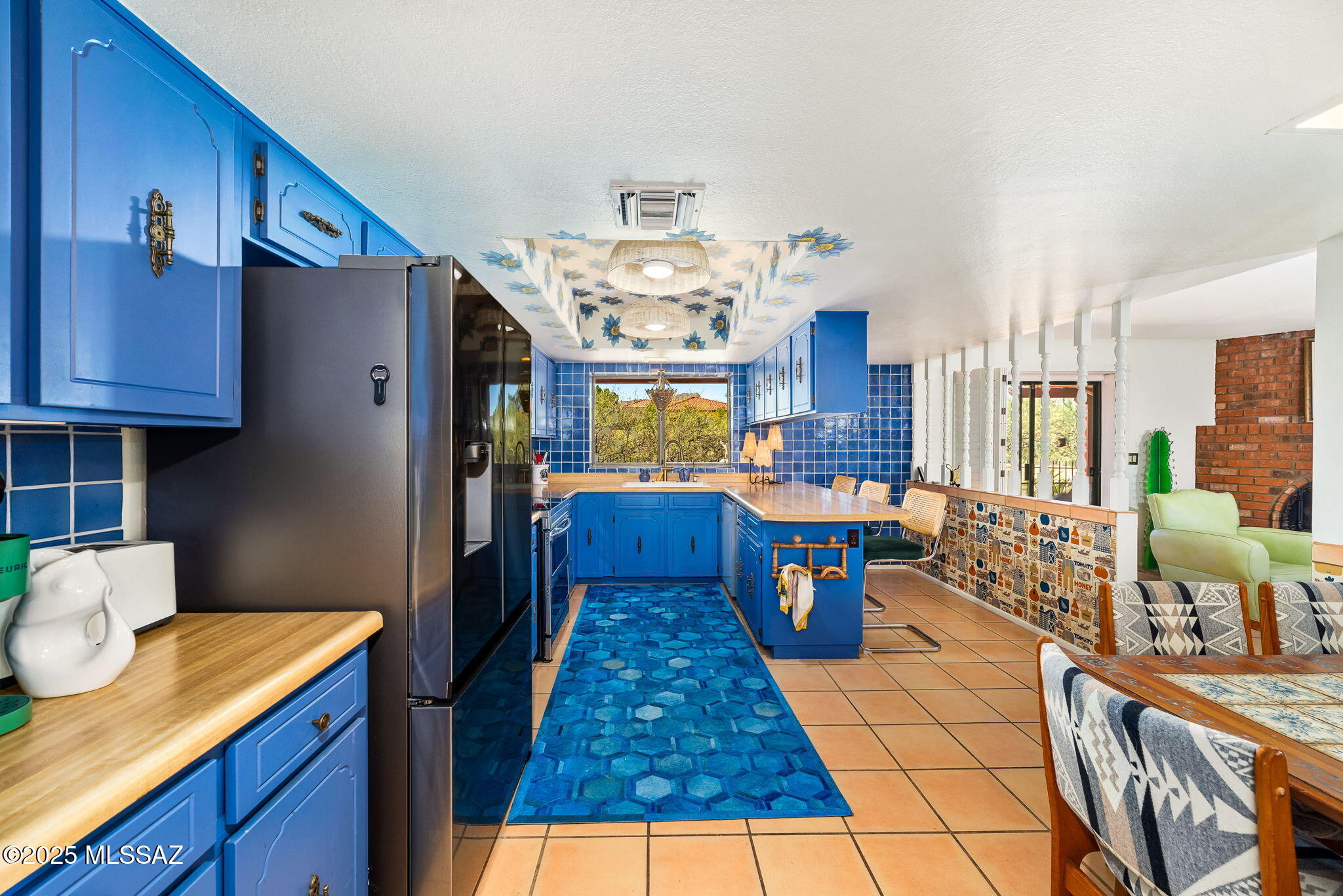 925 N Smoketree Circle