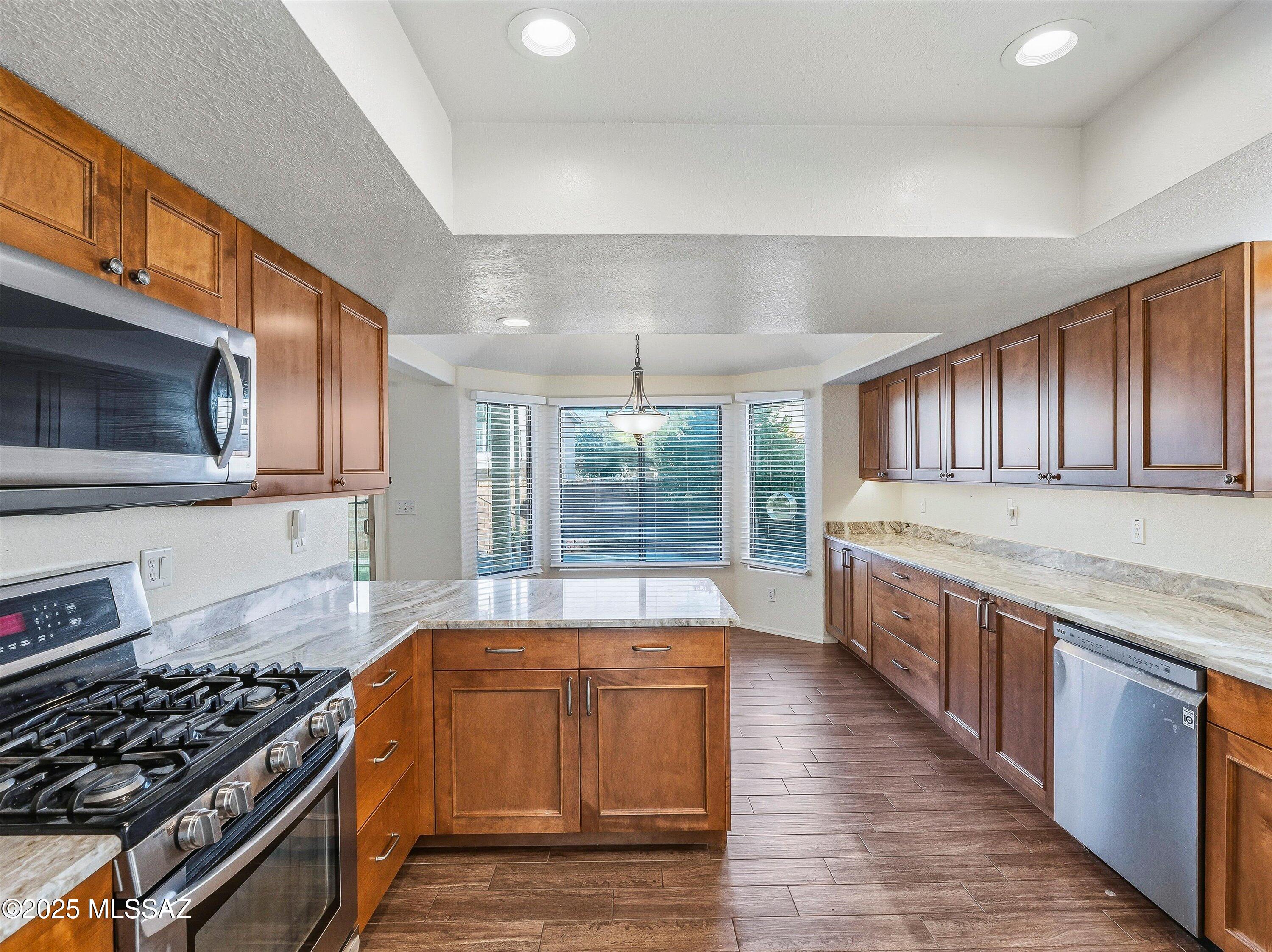 10317 N Mineral Spring Lane