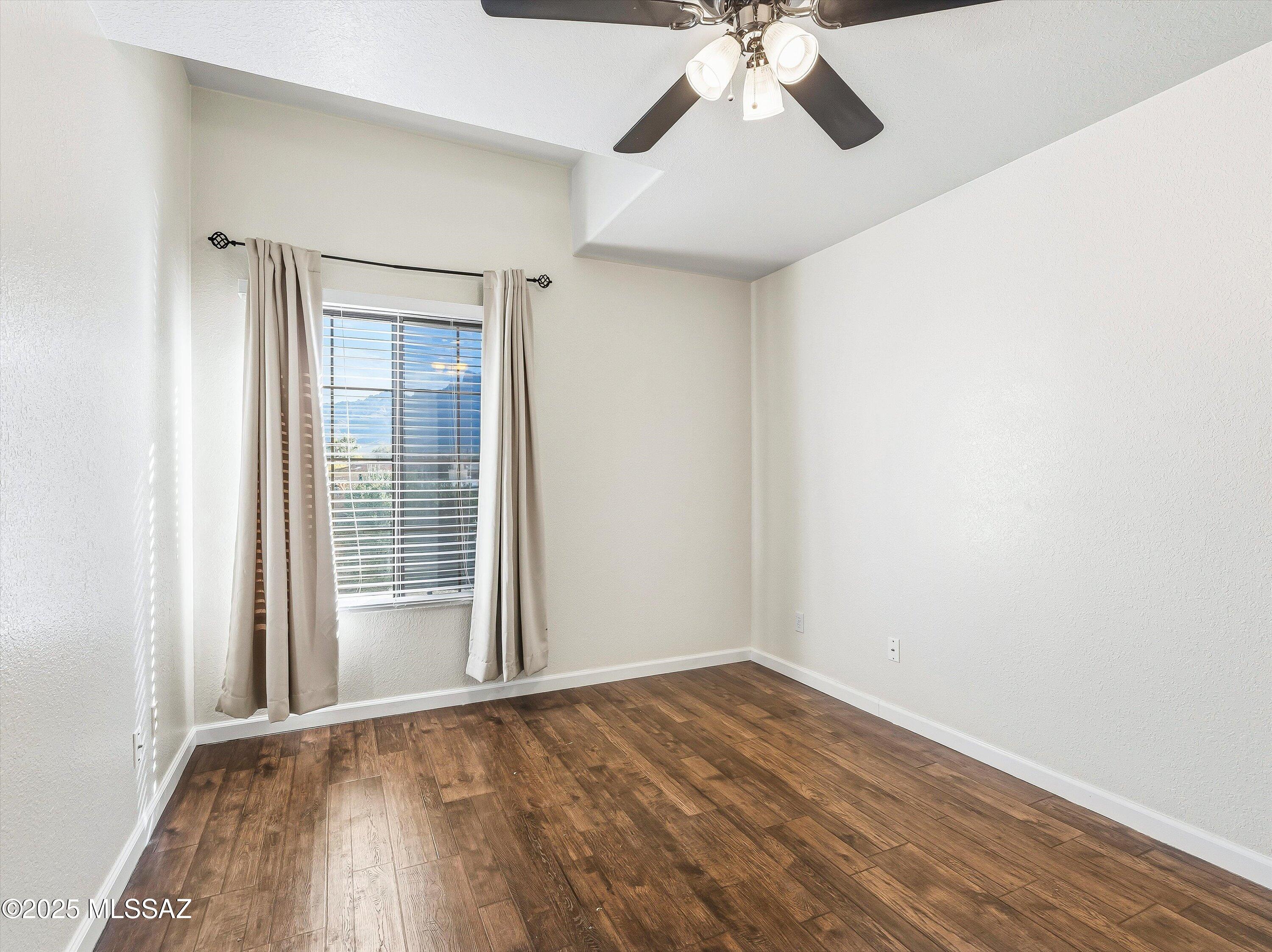 10317 N Mineral Spring Lane