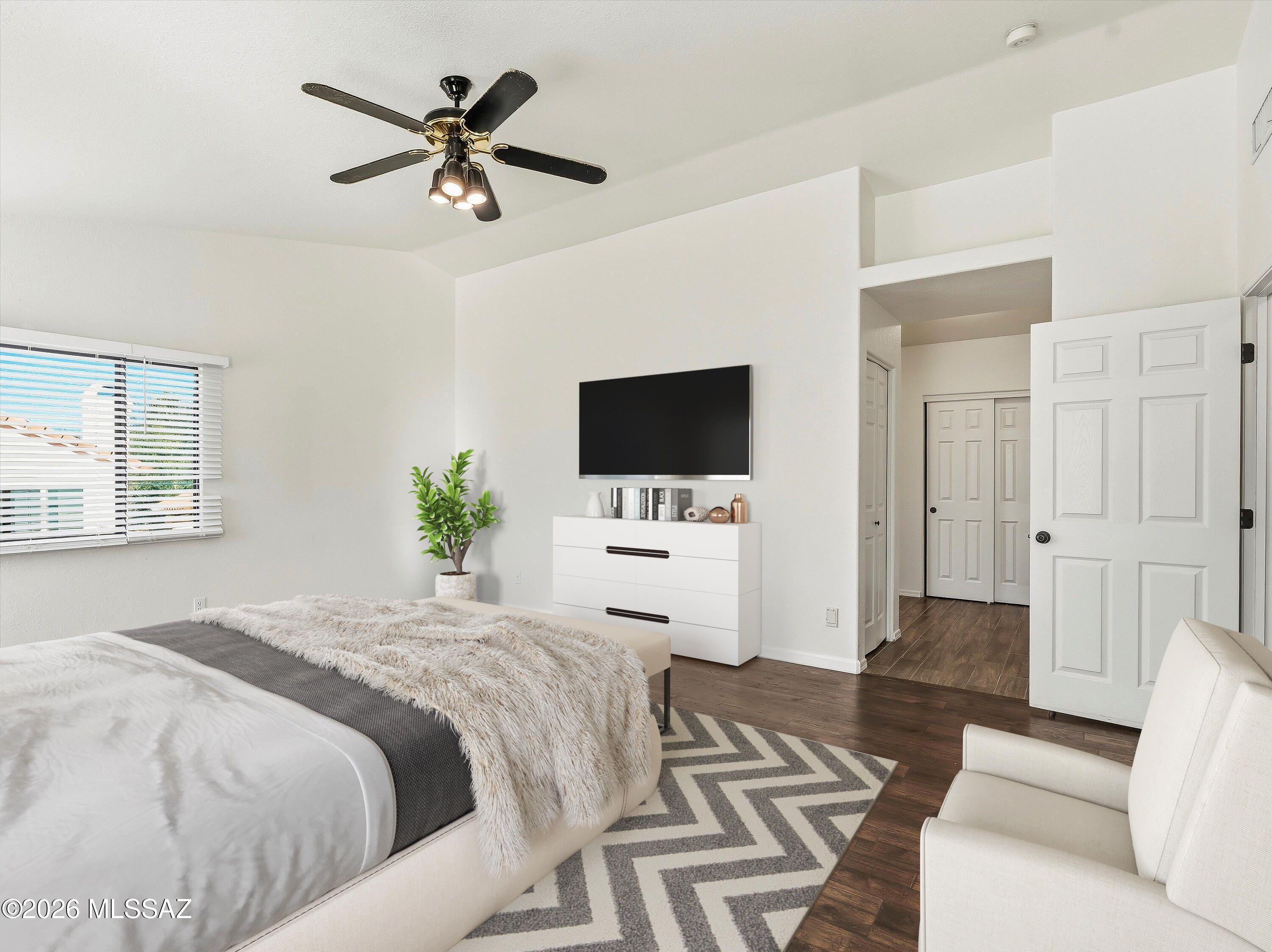 10317 N Mineral Spring Lane