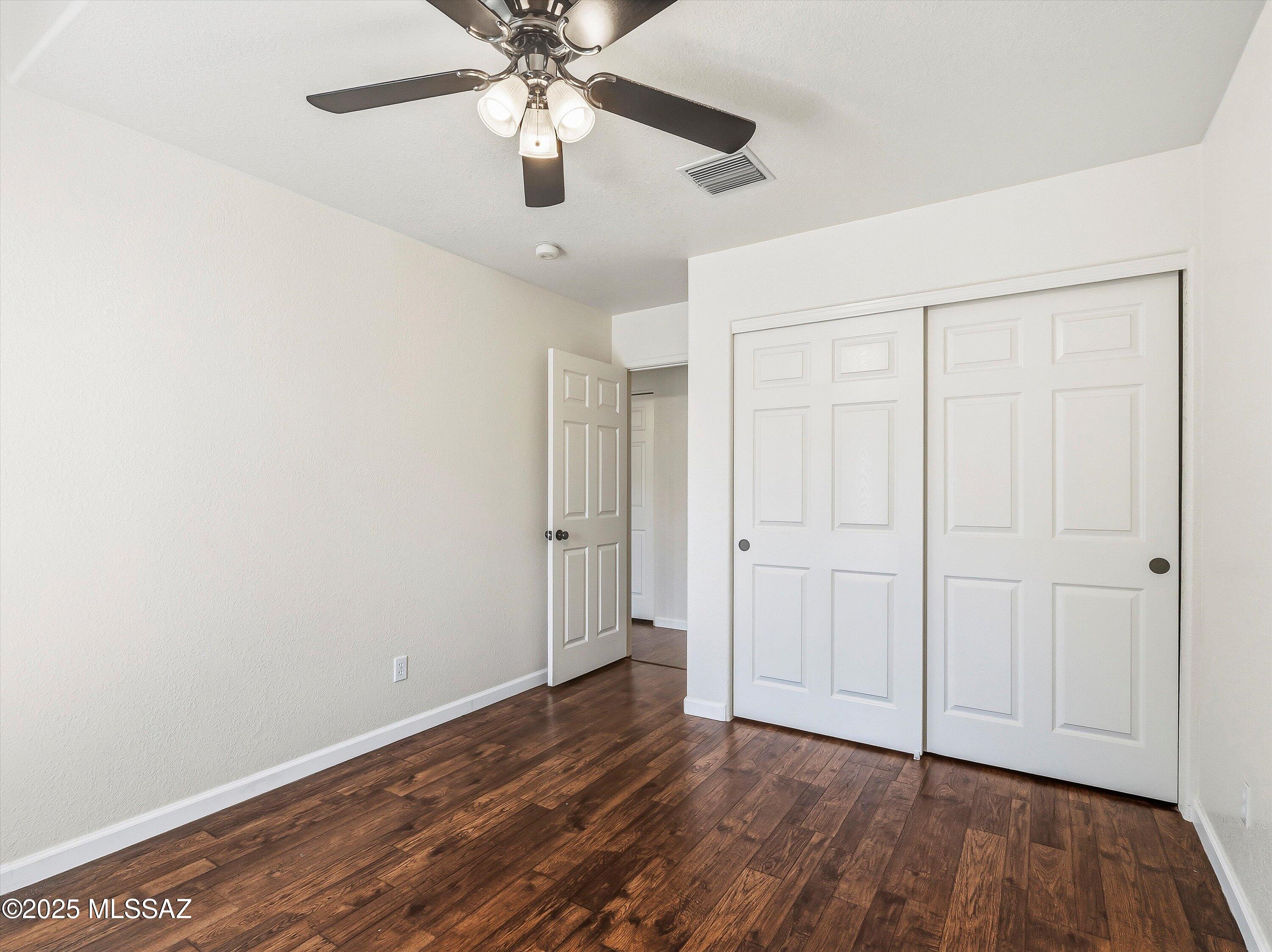 10317 N Mineral Spring Lane