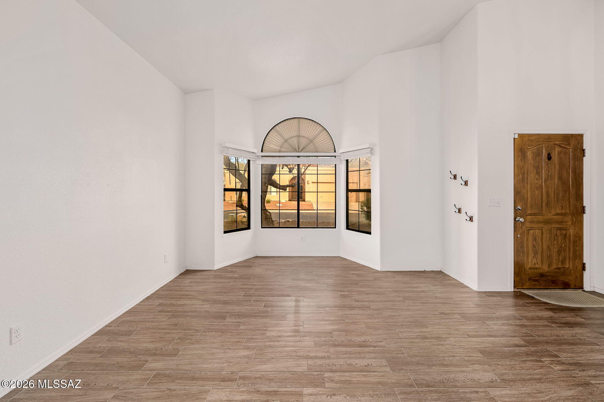 10317 N Mineral Spring Lane