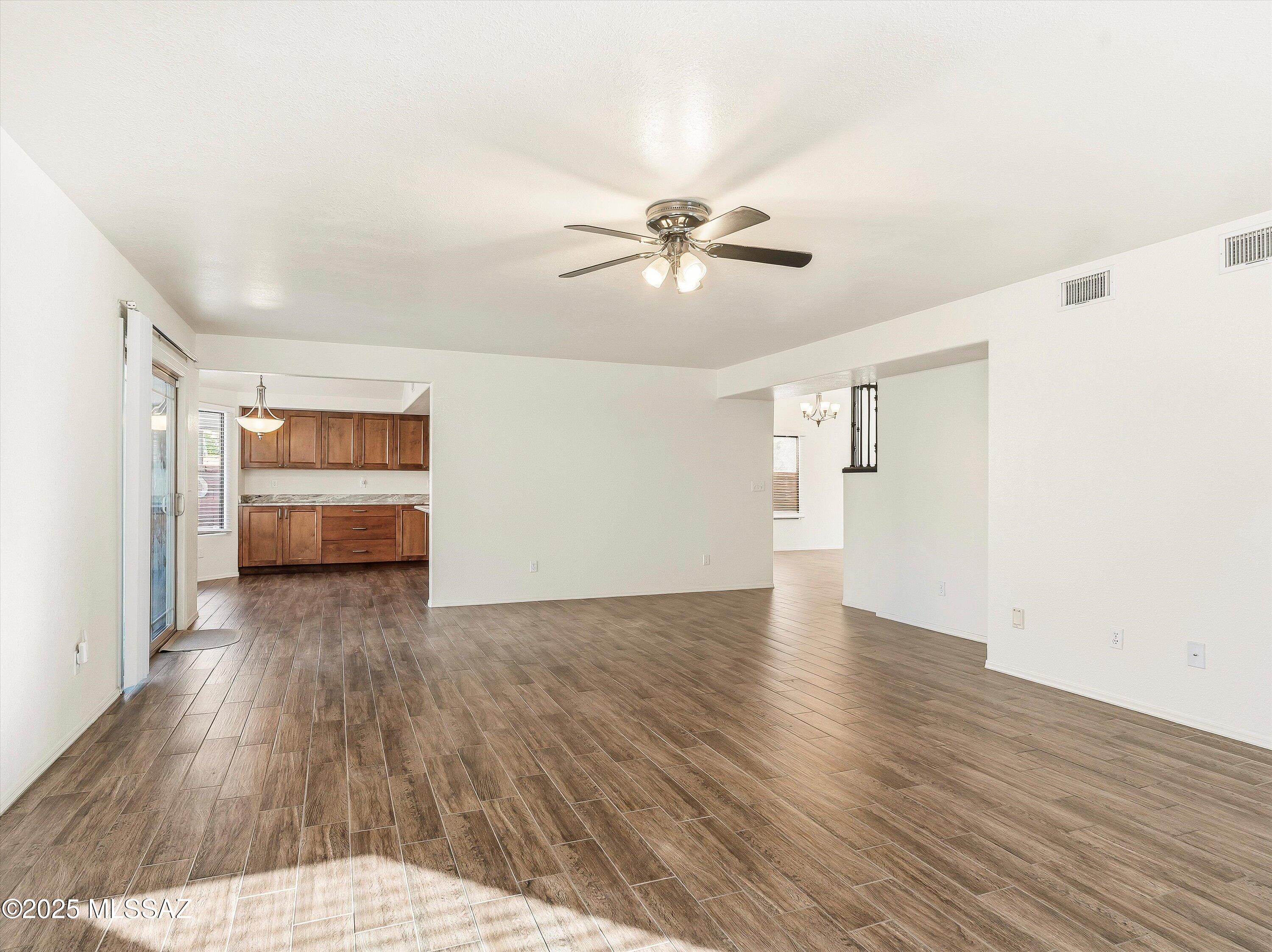 10317 N Mineral Spring Lane