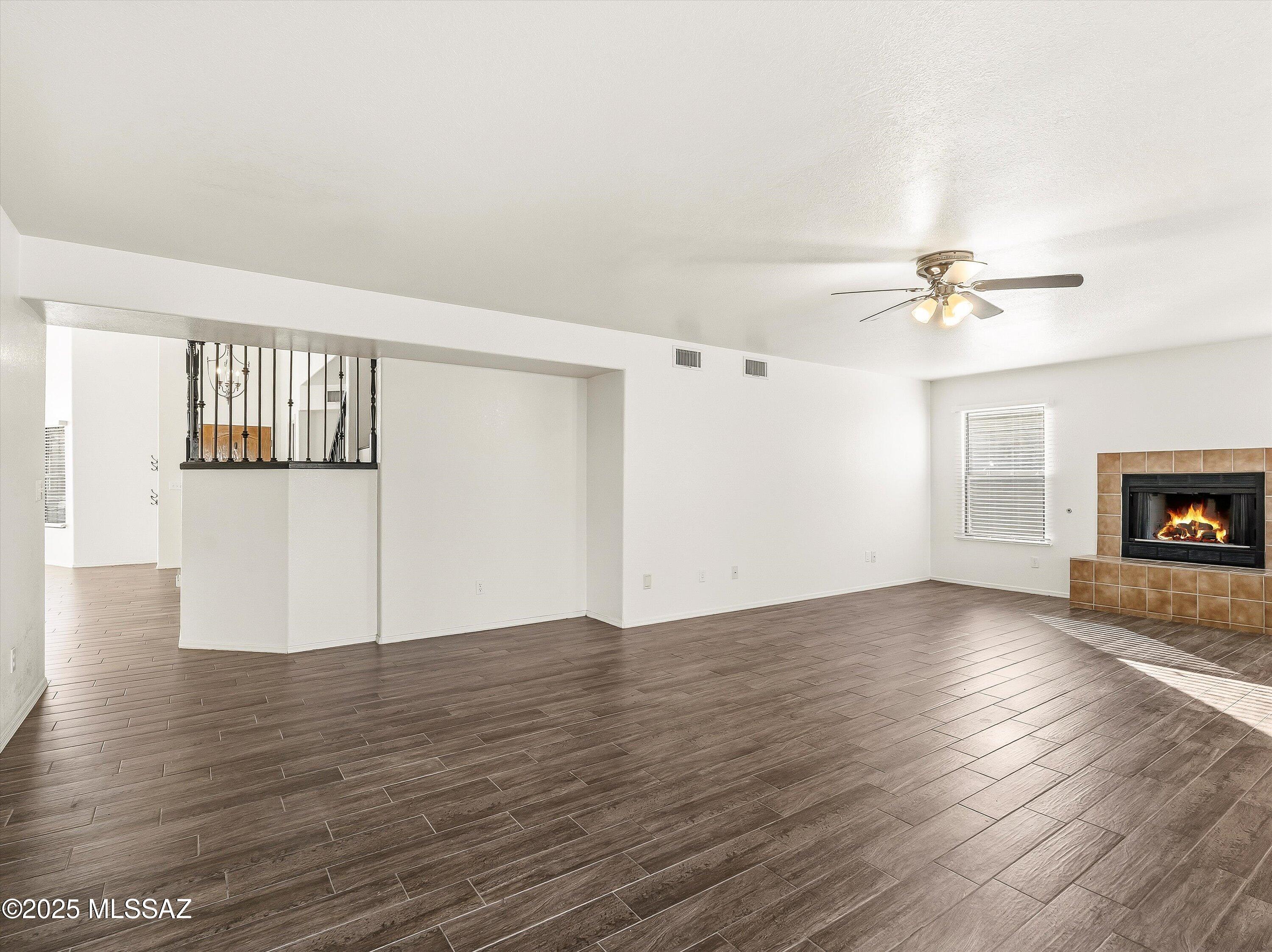 10317 N Mineral Spring Lane