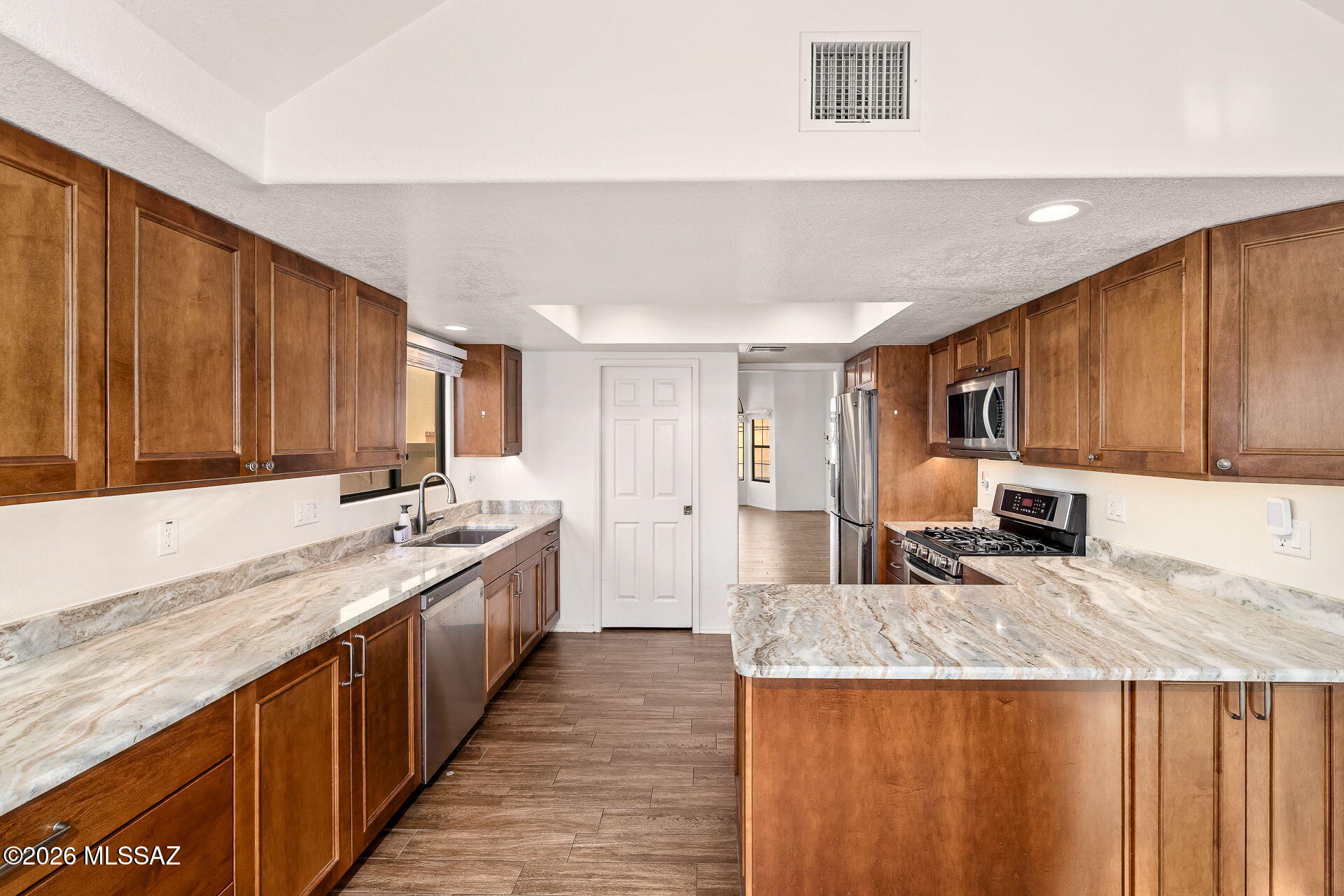 10317 N Mineral Spring Lane