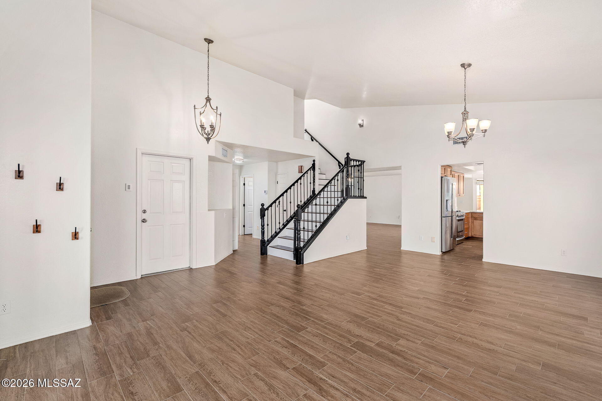 10317 N Mineral Spring Lane