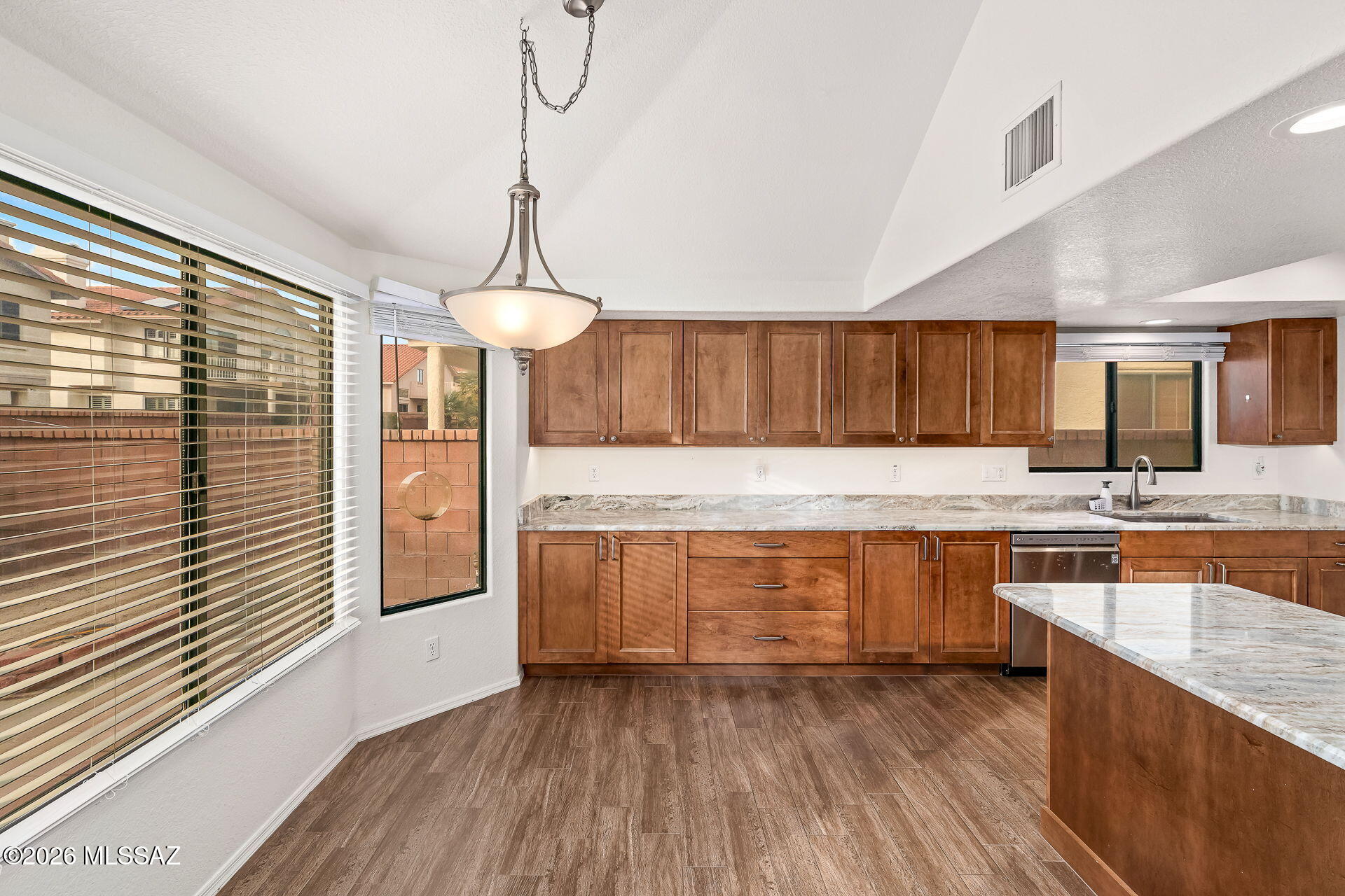 10317 N Mineral Spring Lane