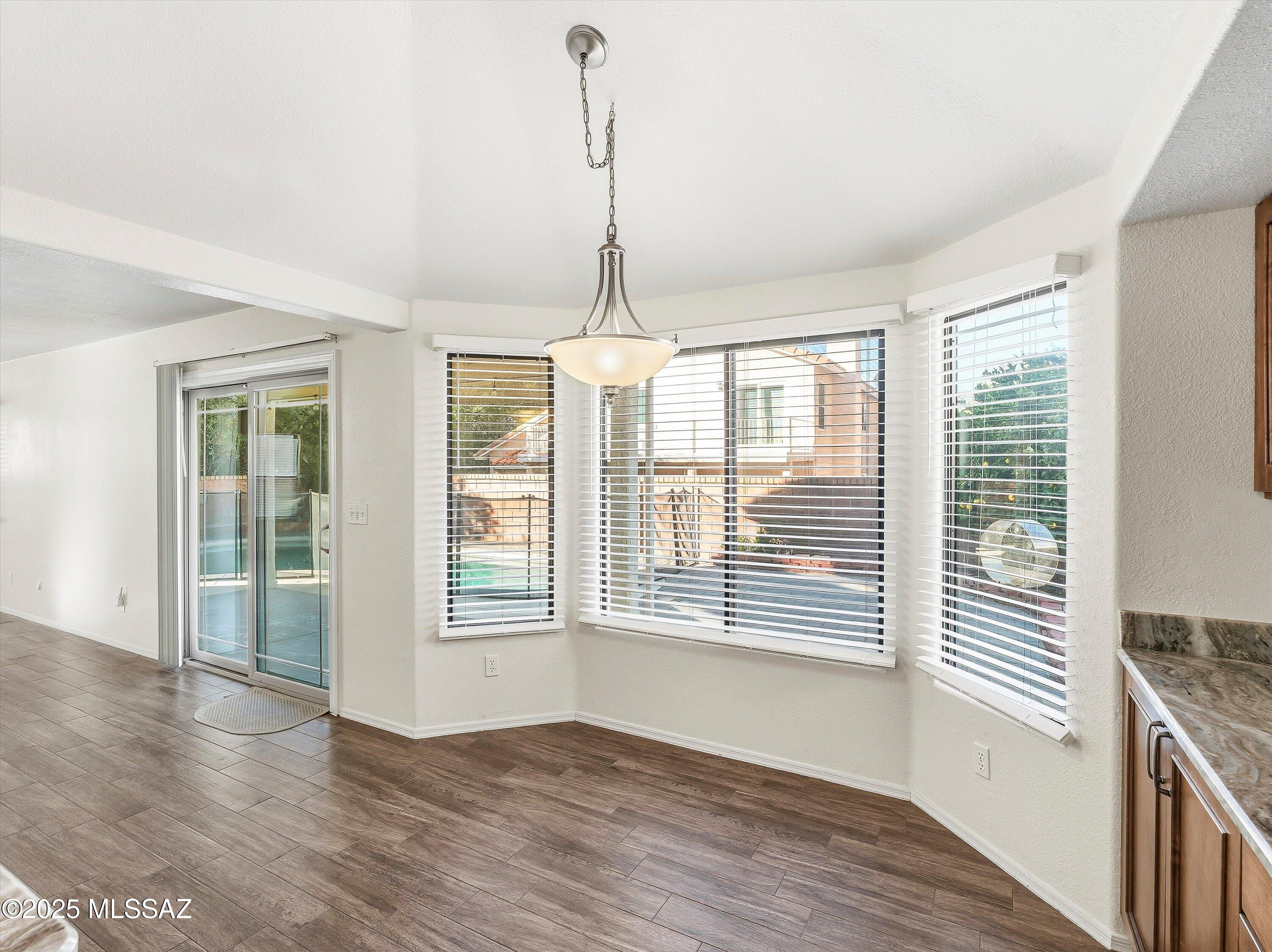 10317 N Mineral Spring Lane